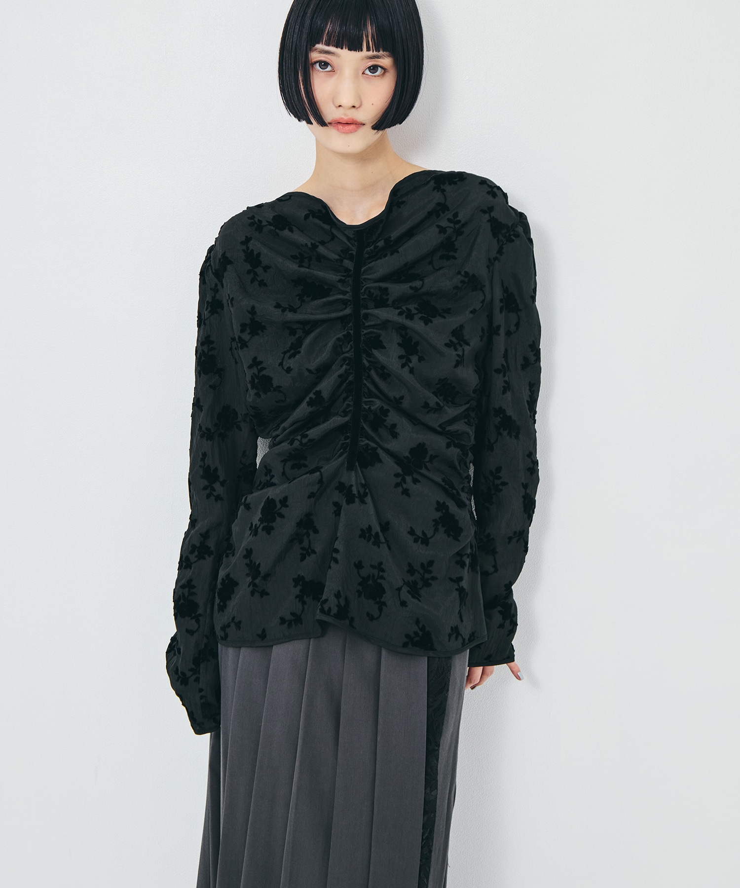 FLOCKED ROSE PRINT GATHERED BLOUSE FETICO