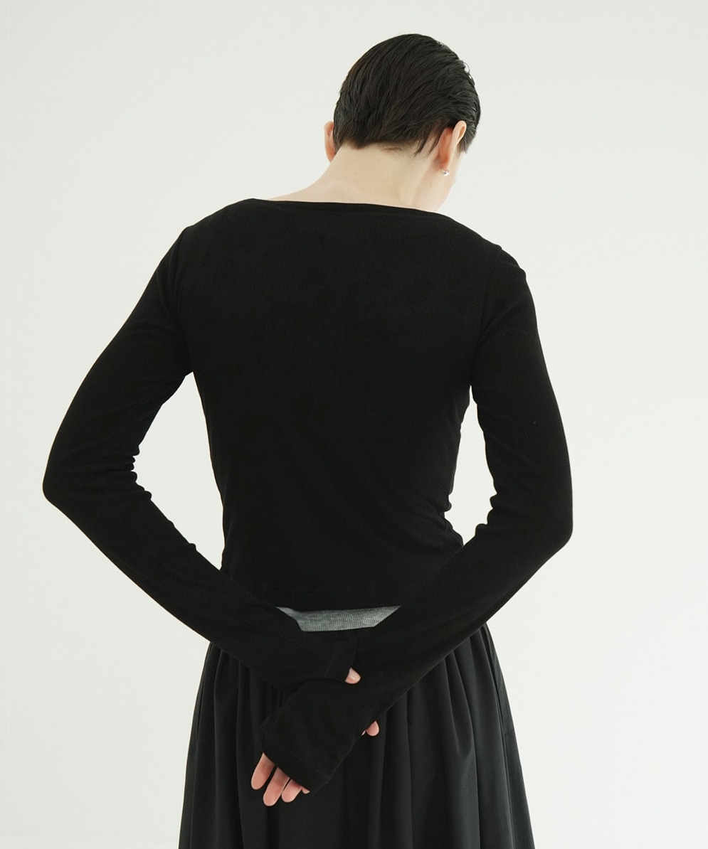 CURVED NECK LAYERED SET TOPS CLANE