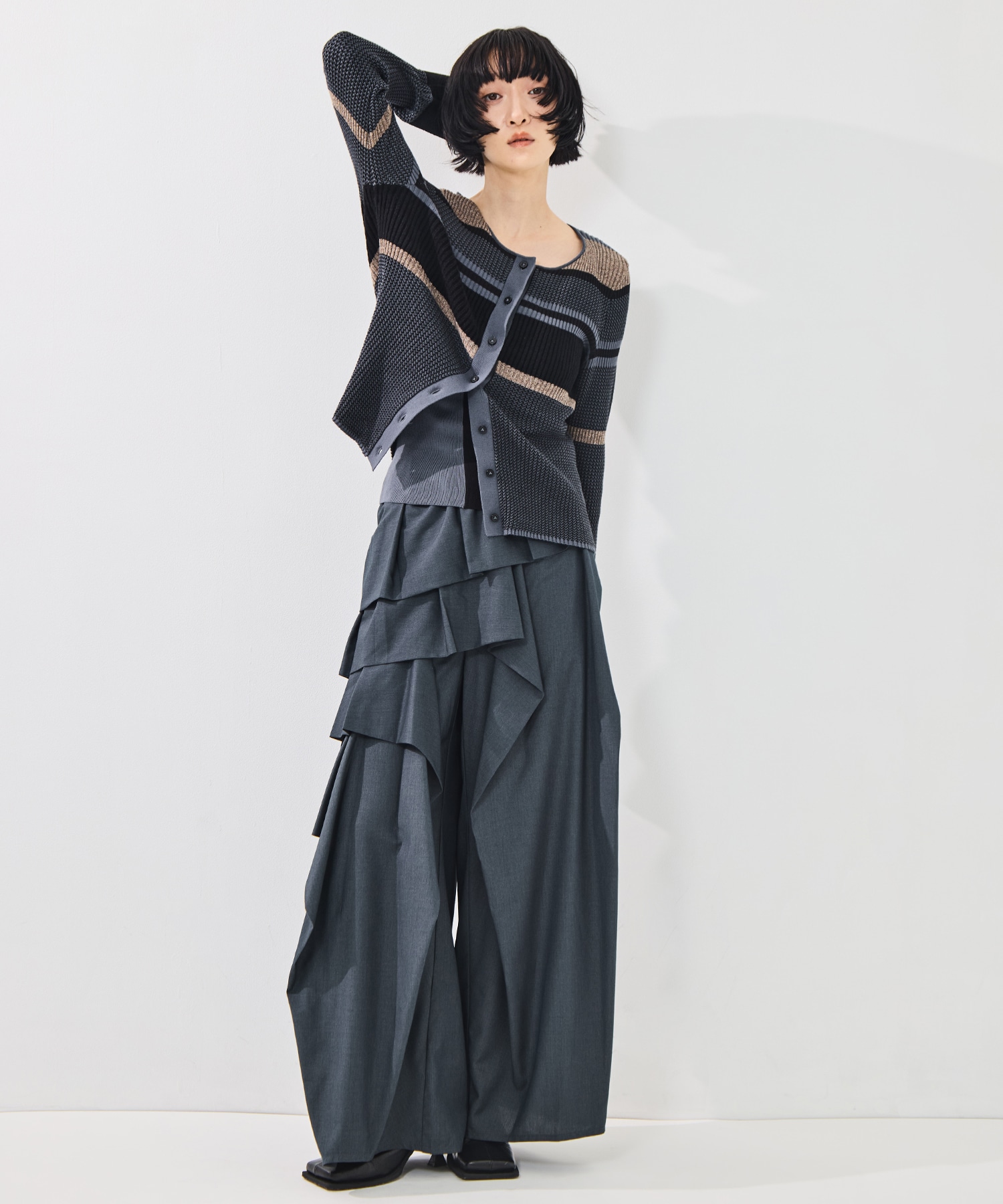 RUFFLE PANTS TAAKK