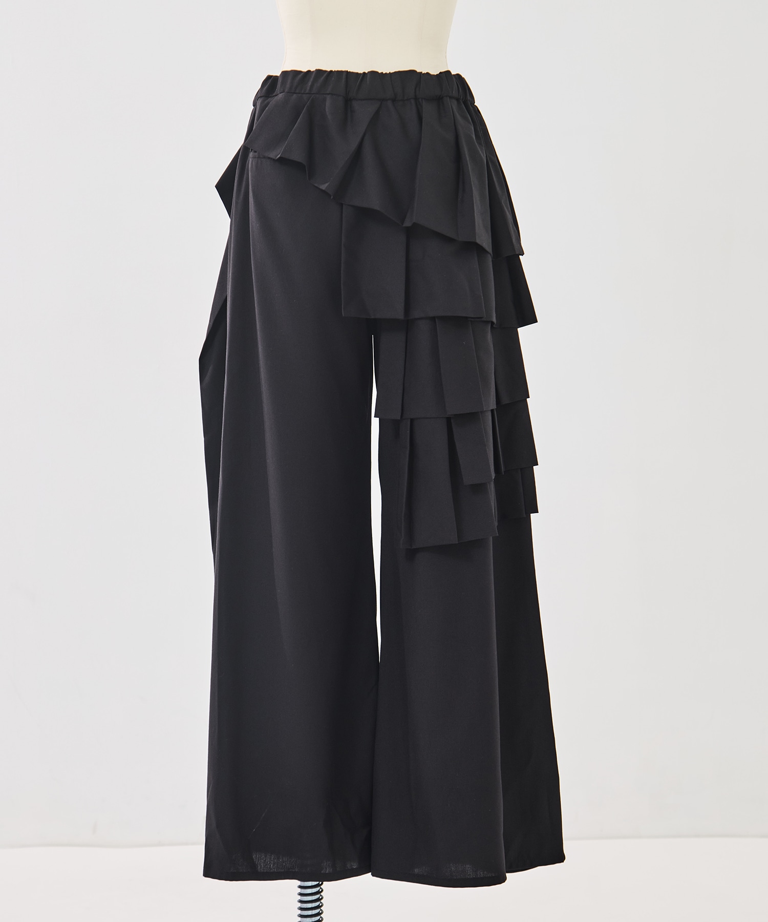 RUFFLE PANTS TAAKK