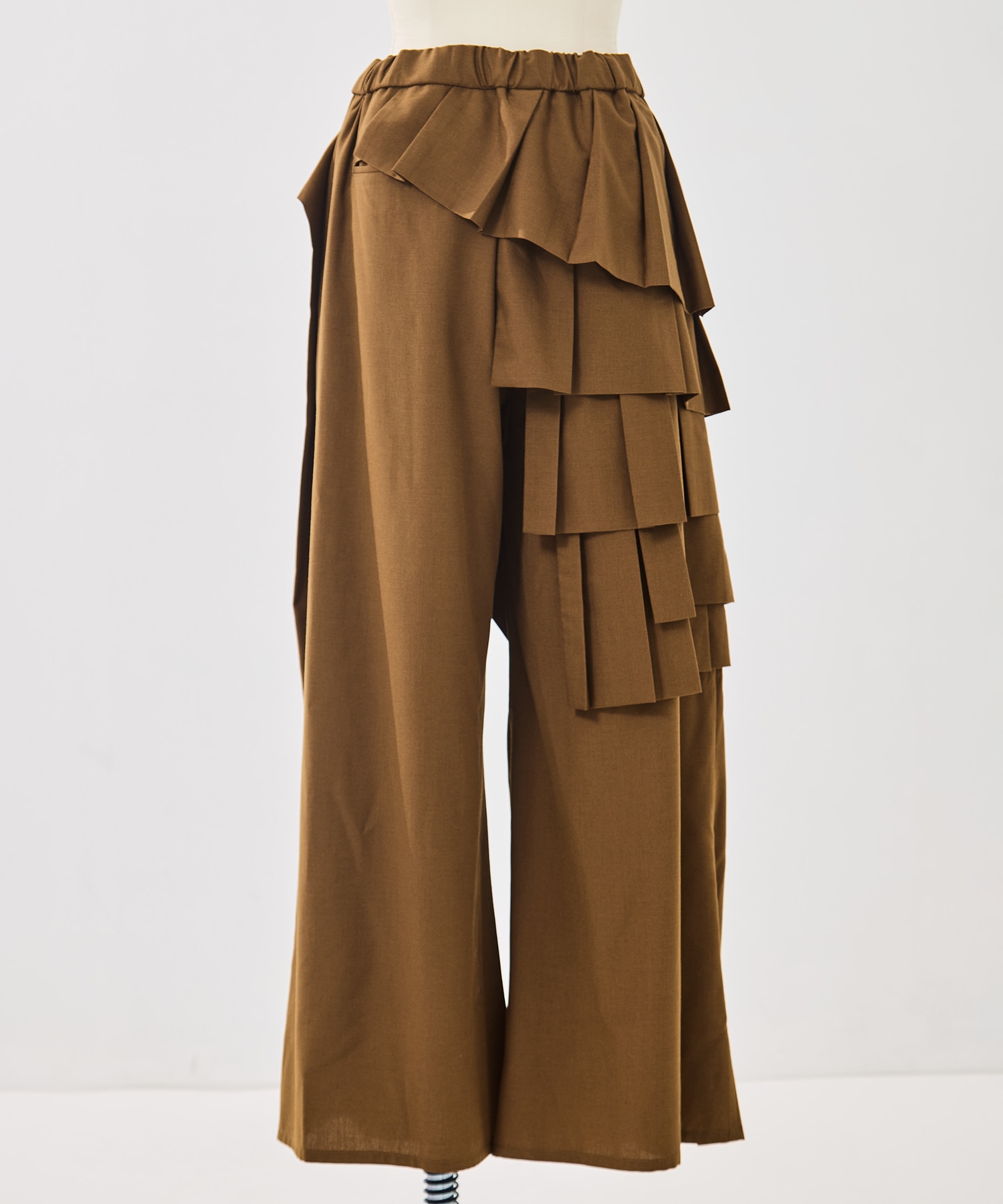 RUFFLE PANTS TAAKK