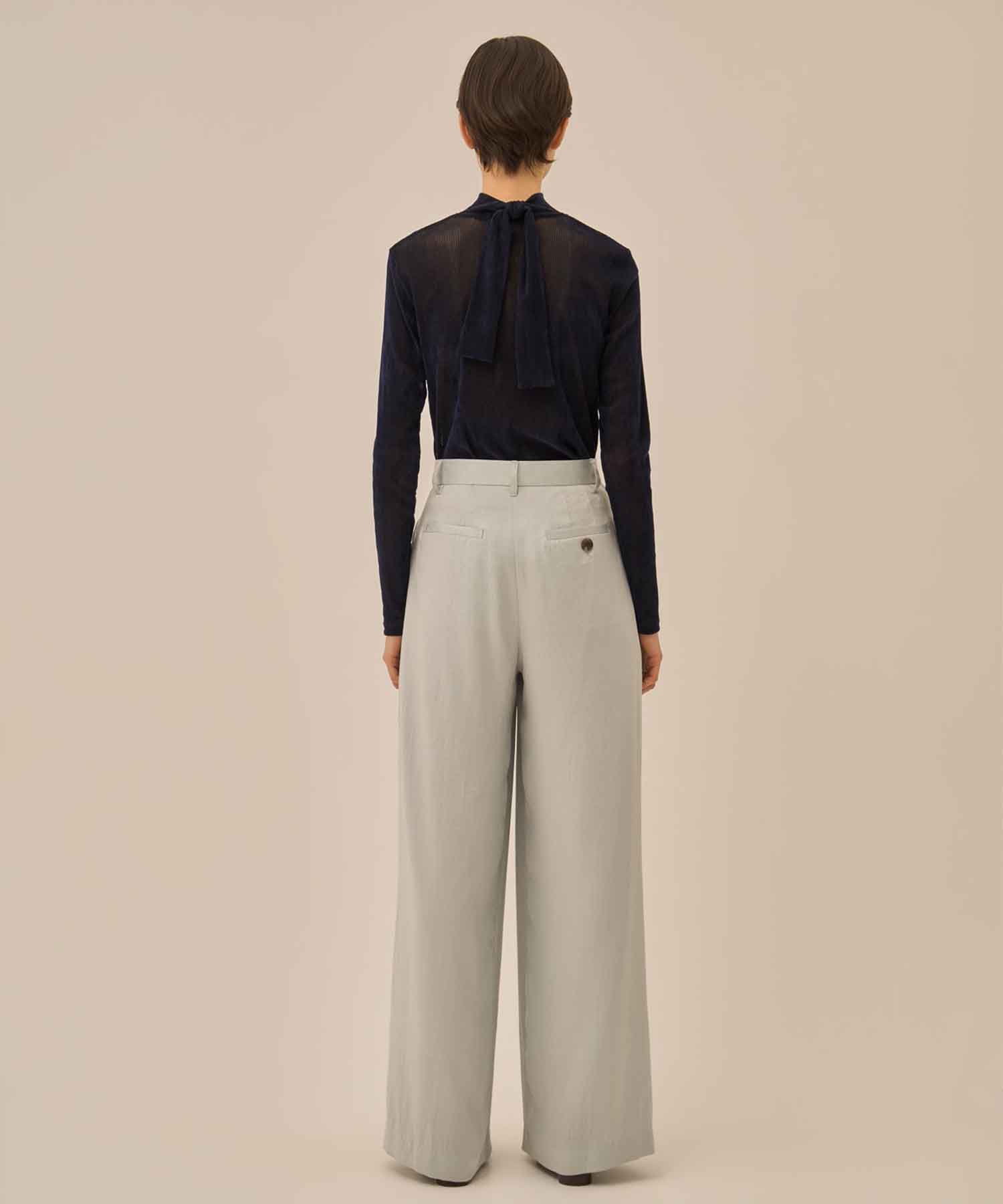 Karina tuck pants AKIRANAKA