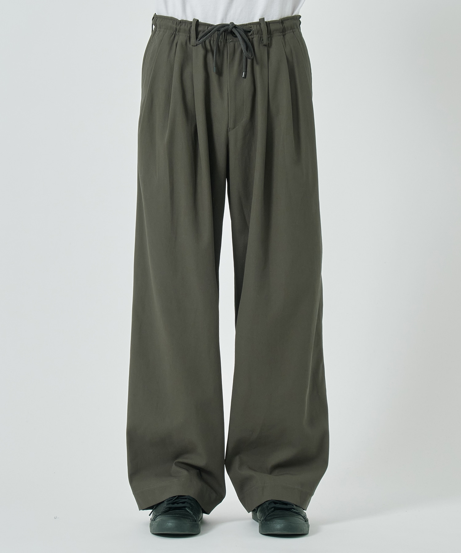 TRIPLE PLEATED EASY TROUSERS MARKAWARE/marka