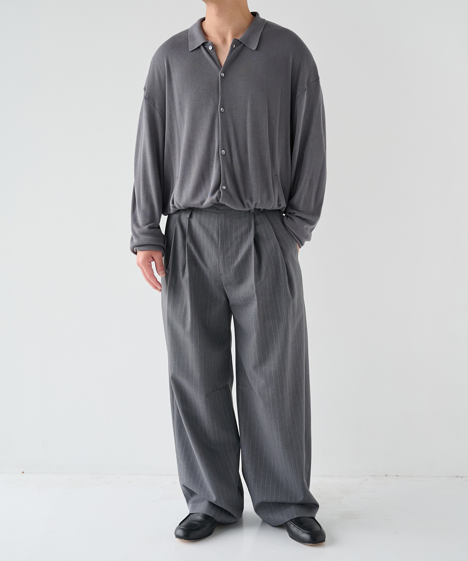 2Tuck Curve Slacks STUDIOUS