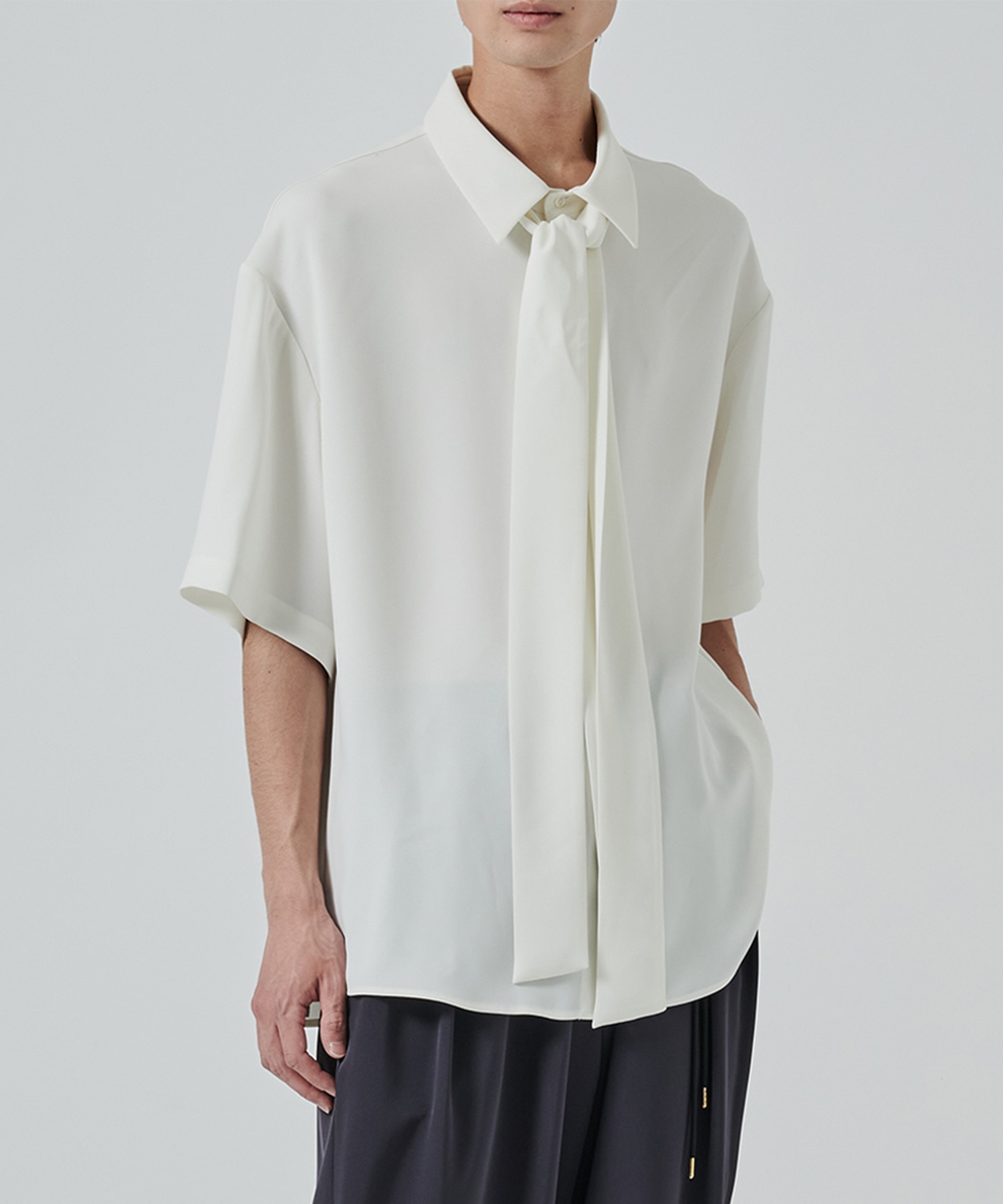 Double Satin Bow Tie Short Sleeve Shirt CULLNI