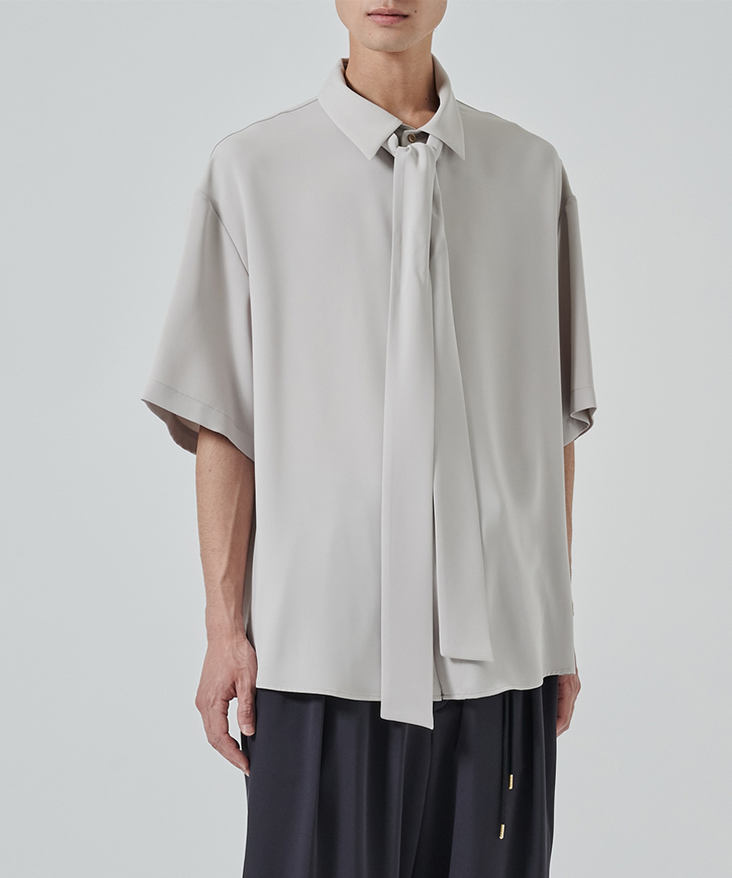 Double Satin Bow Tie Short Sleeve Shirt CULLNI