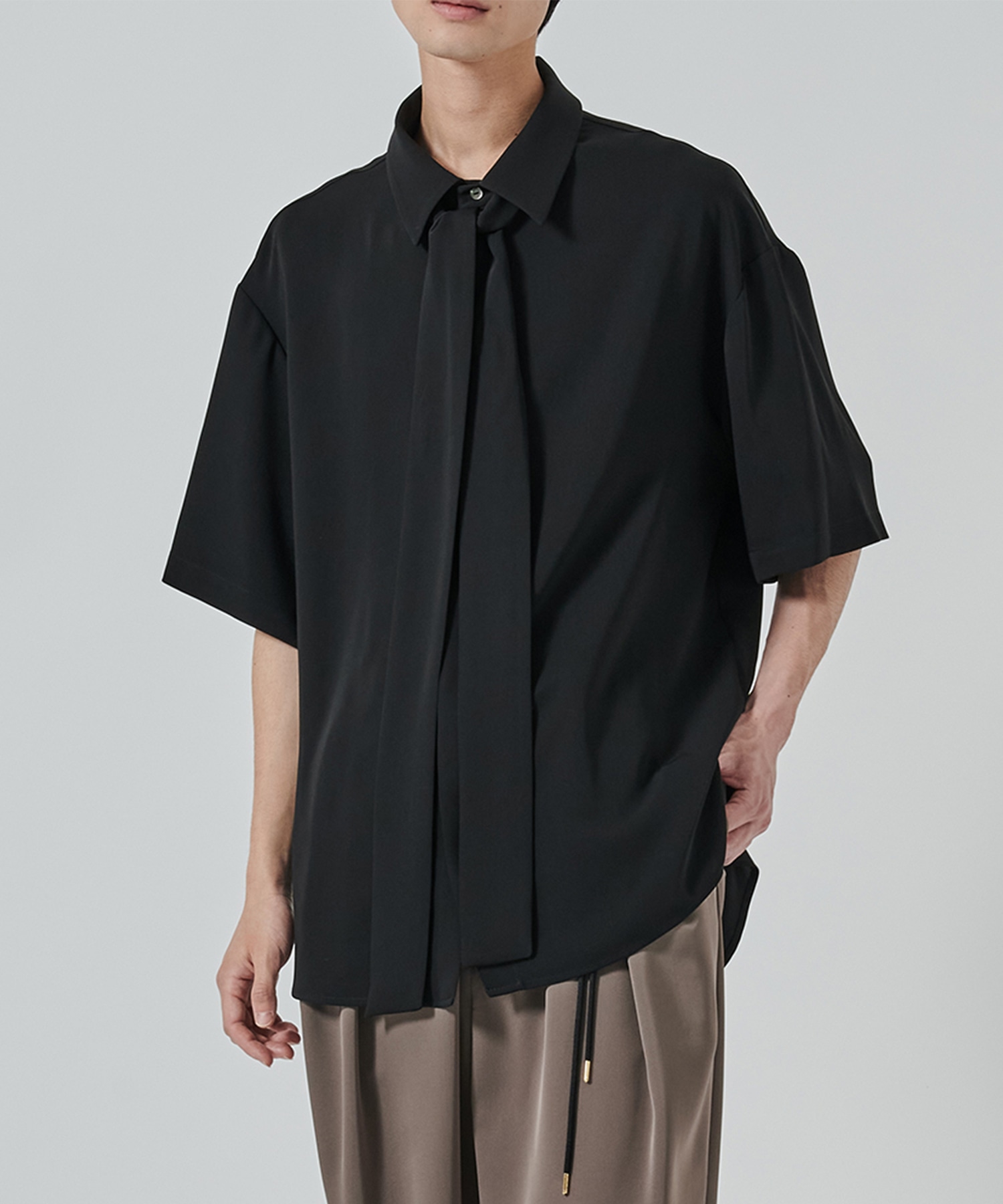 Double Satin Bow Tie Short Sleeve Shirt CULLNI