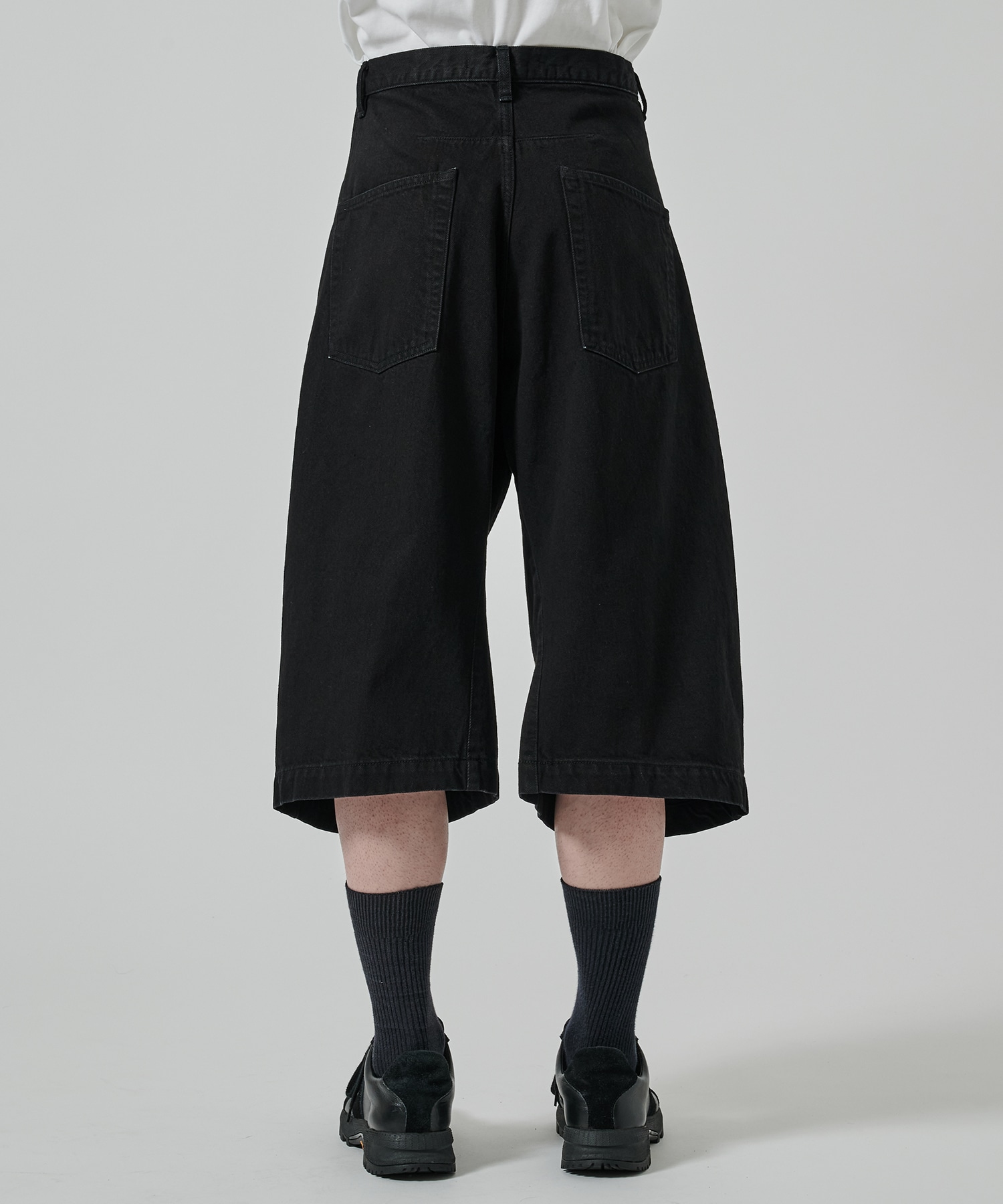 〈別注〉3D TWISTED SHORTS NVRFRGT