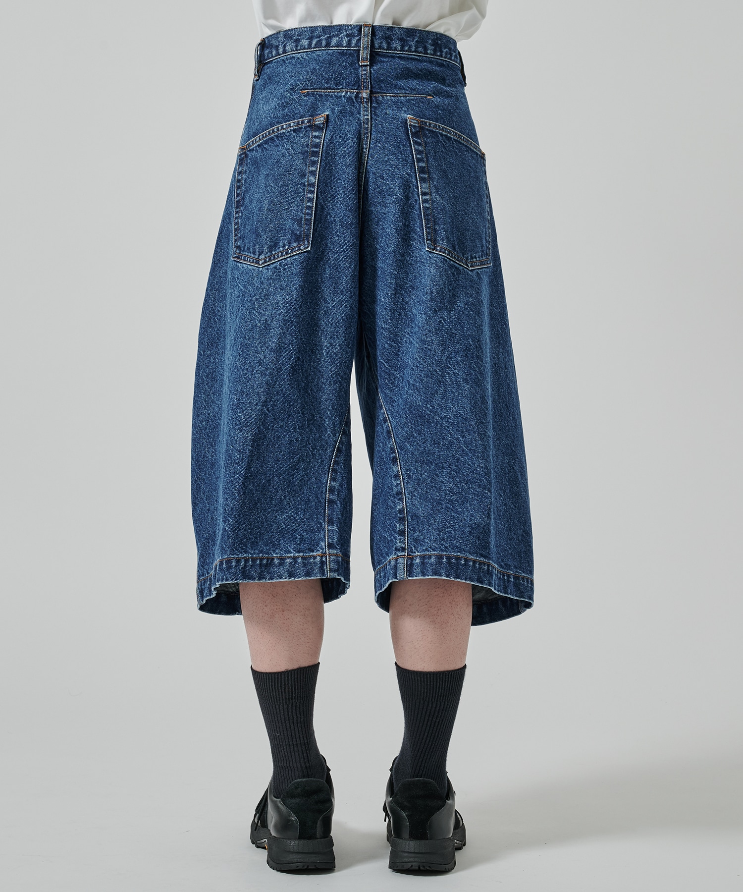 〈別注〉3D TWISTED SHORTS NVRFRGT