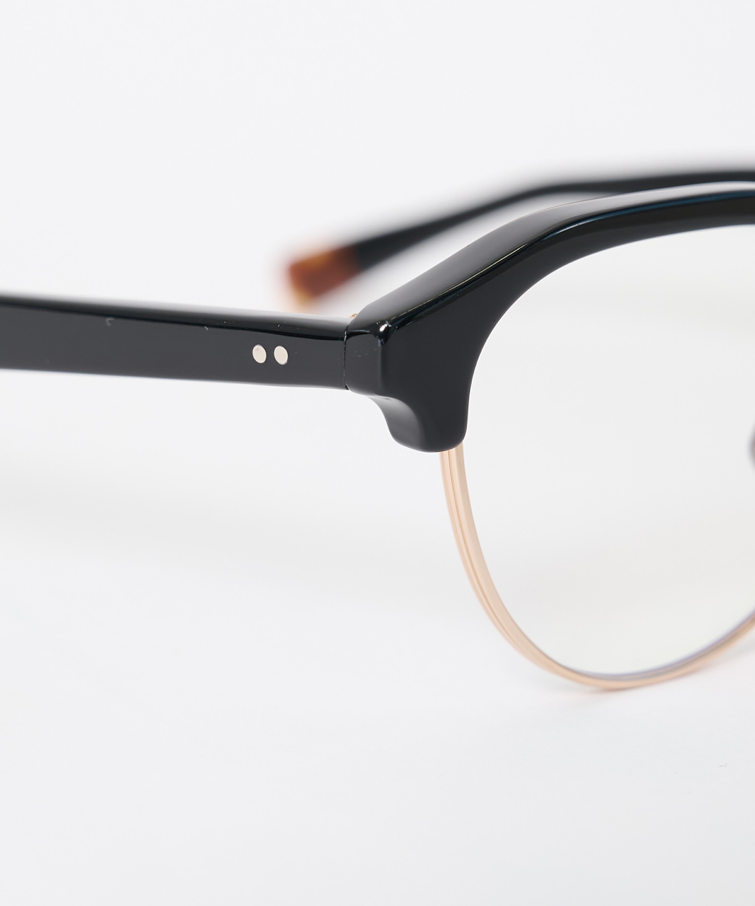 B0046 BLANC