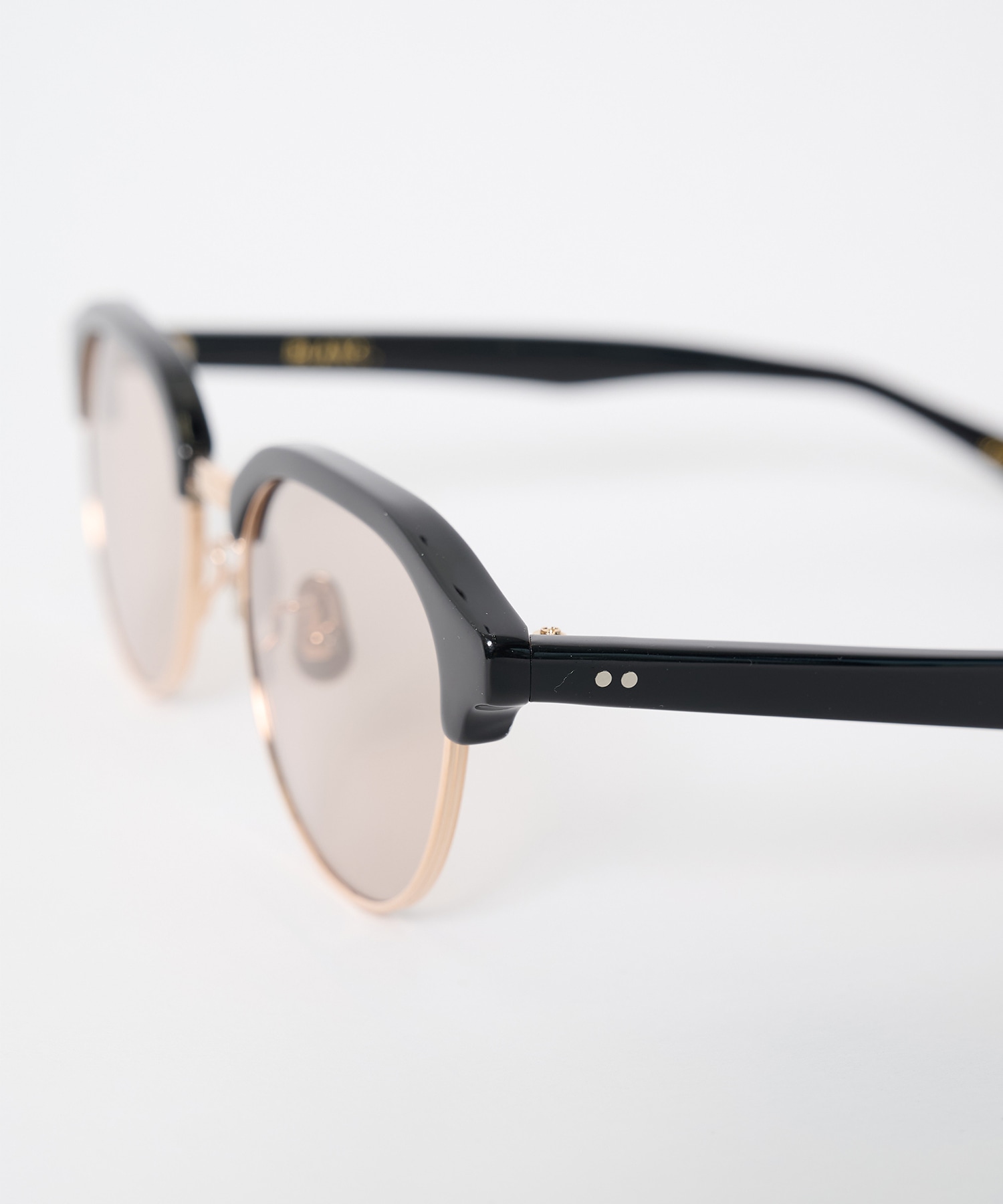 B0046 BLANC