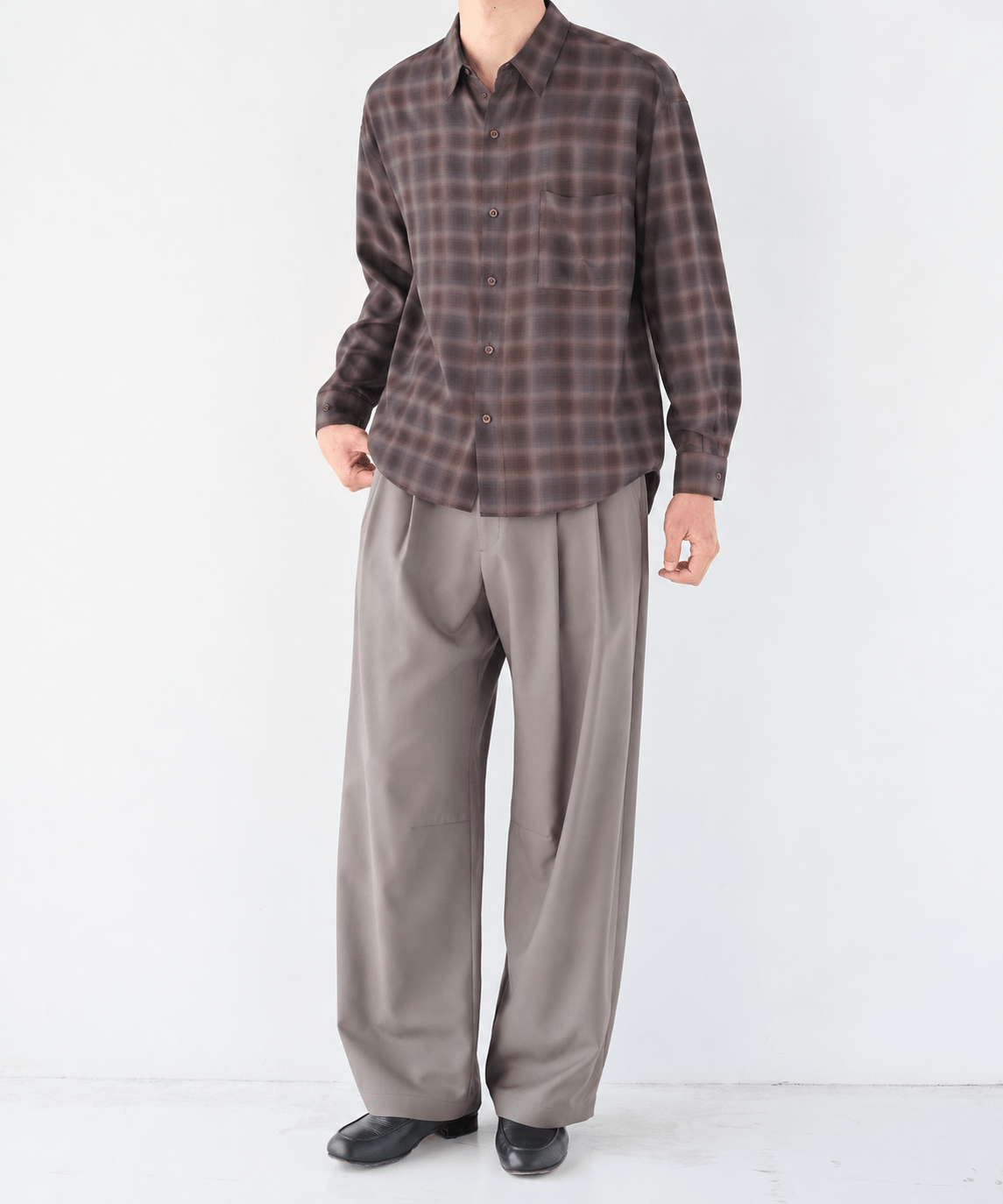 2Tuck Curve Slacks STUDIOUS