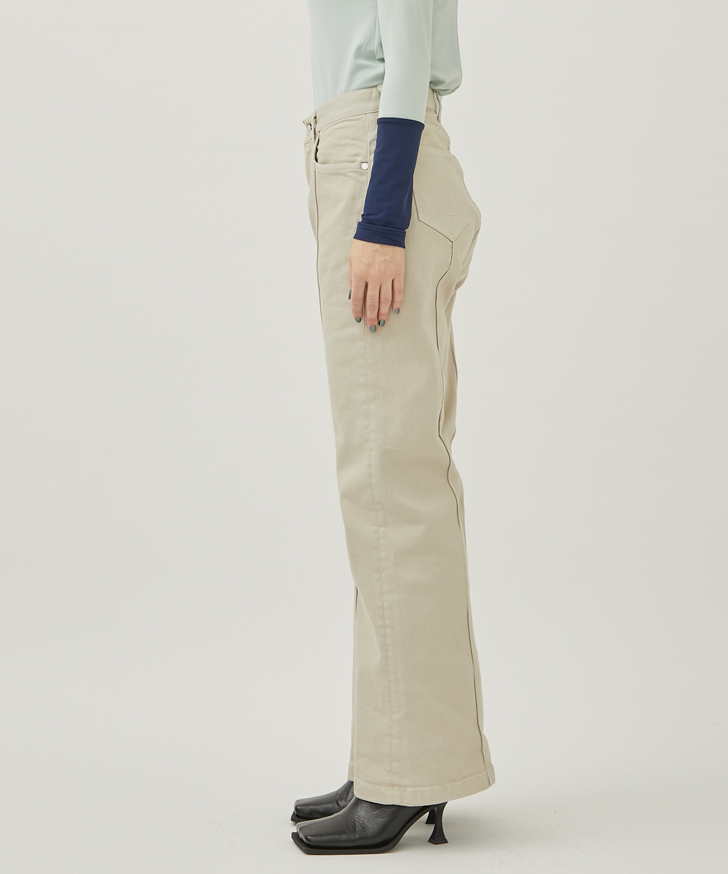 別注CENTER CREASE STRAIGHT DENIM FACTOTUM