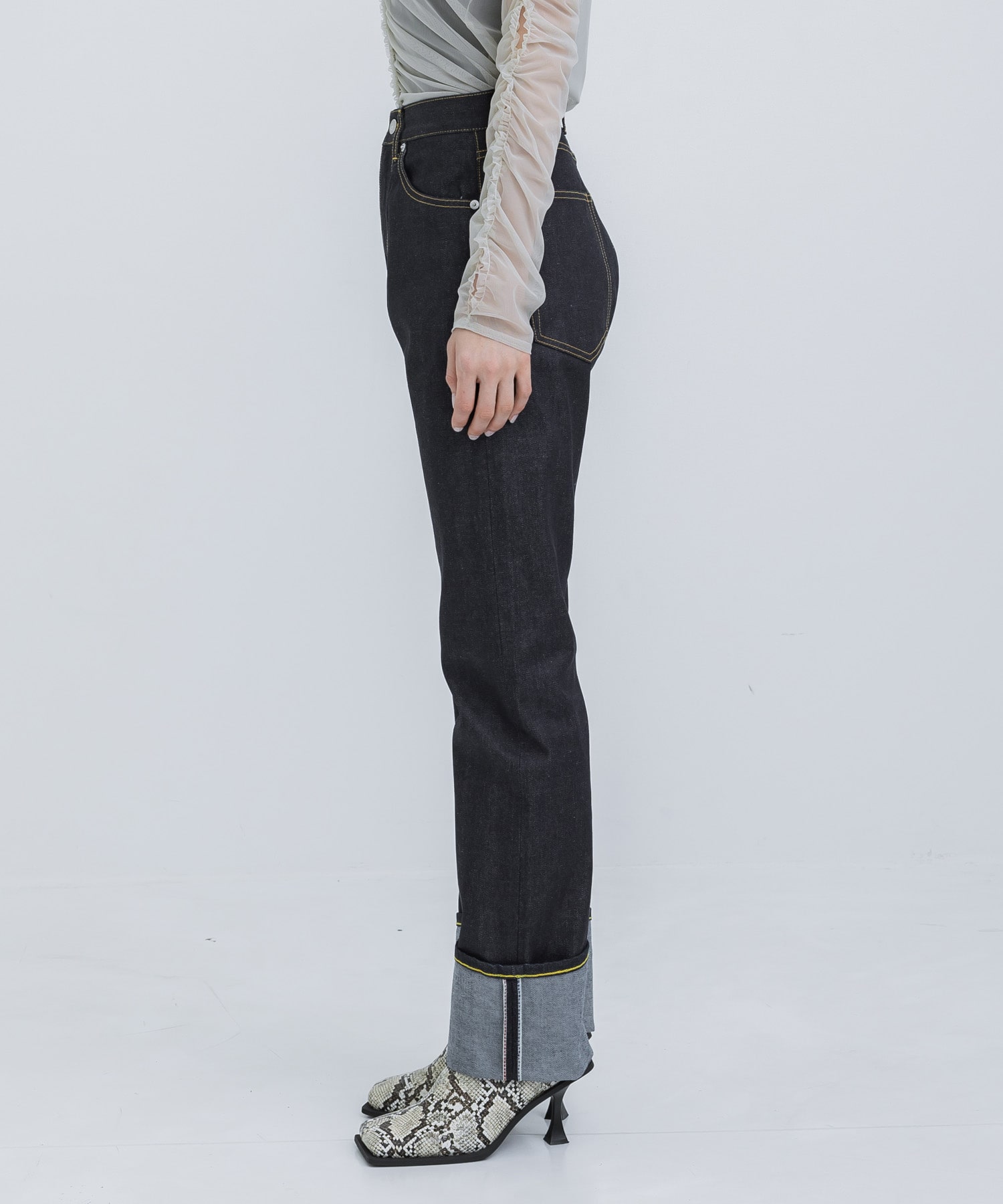 selvedge denim woman fits beautiful people