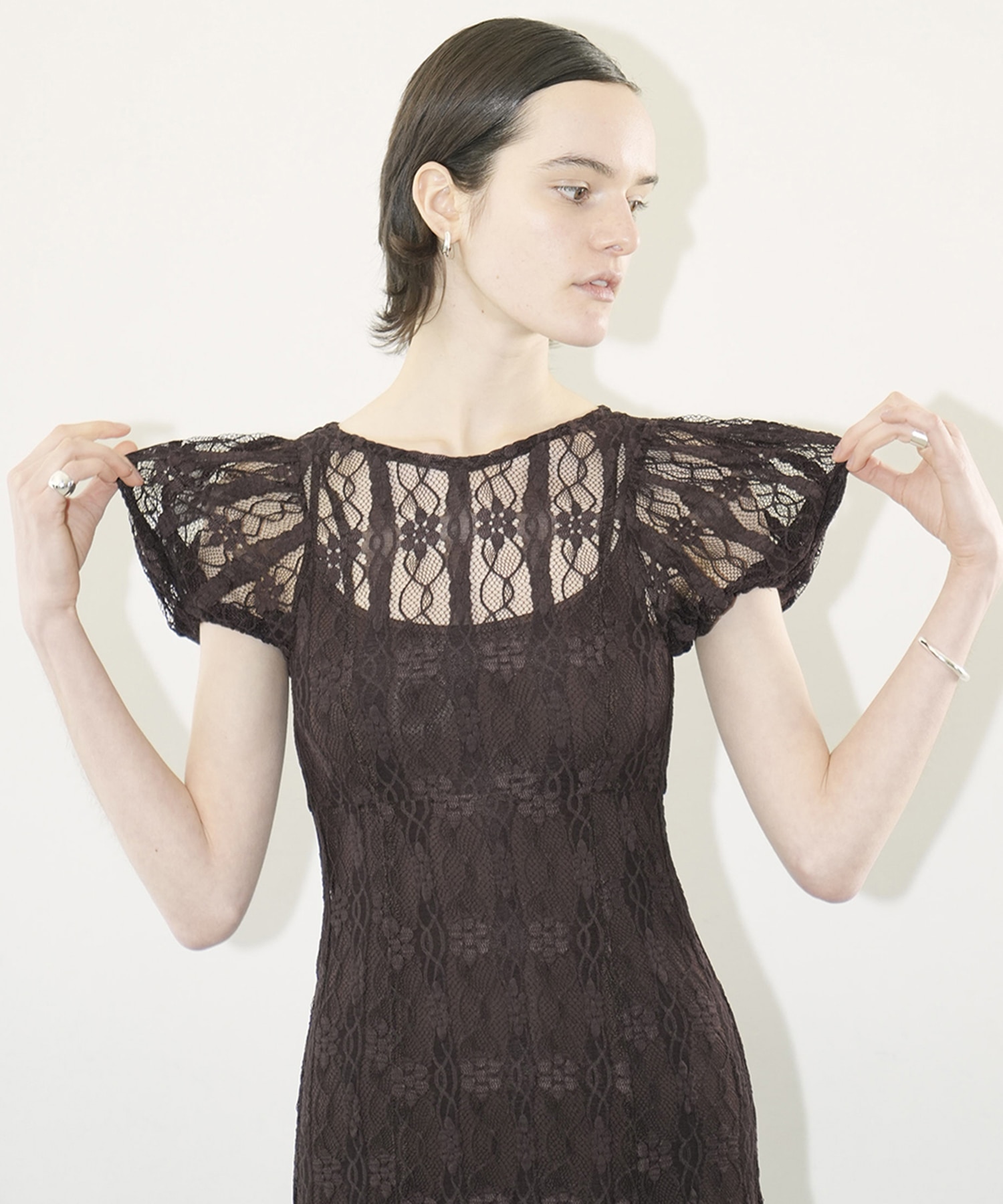 LACE MINI PUFF SLEEVE ONEPIECE CLANE