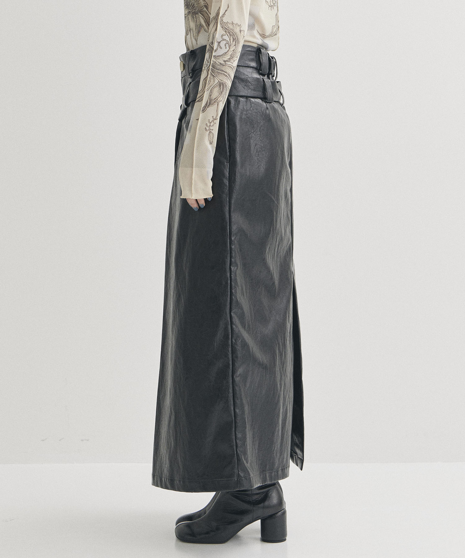 2way Silhouette Skirt STUDIOUS
