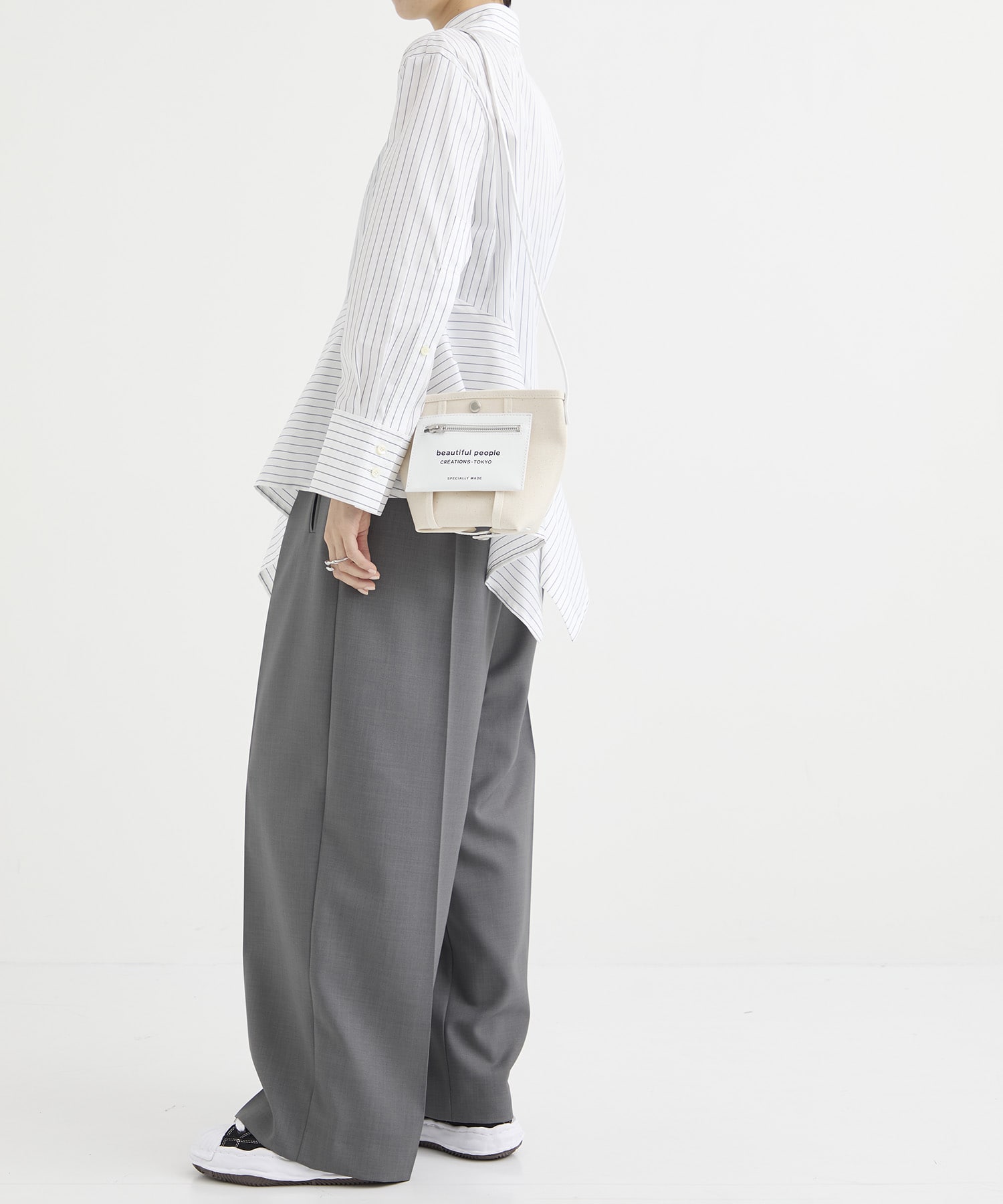 lining logo pocket mini shoulder bag beautiful people