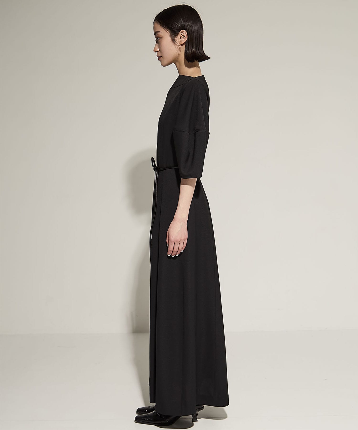 Sesilia lantan sleeve dress BK AKIRANAKA