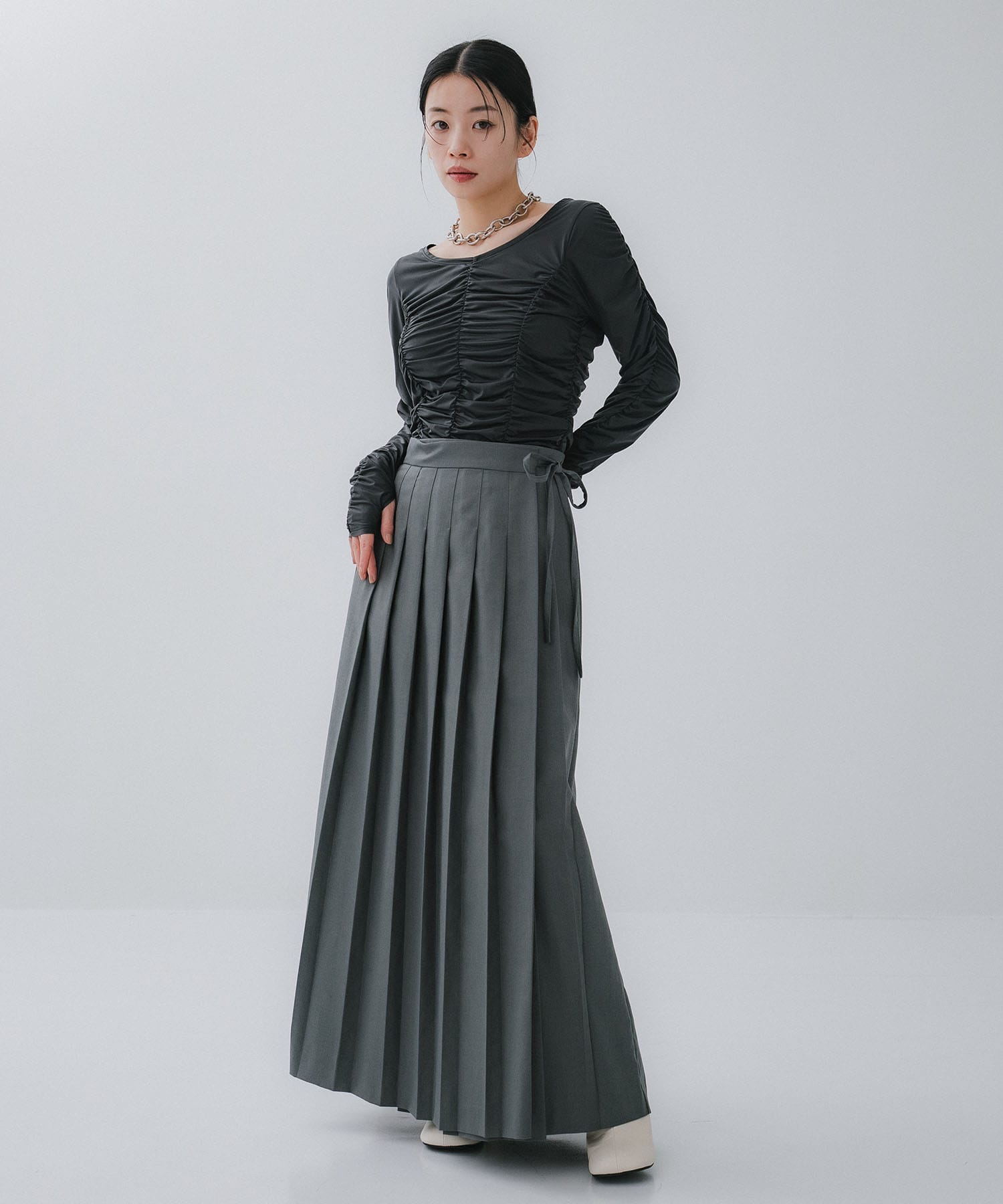 SHORT JACKET WITH PLEATS WRAP SKIRT AMERI