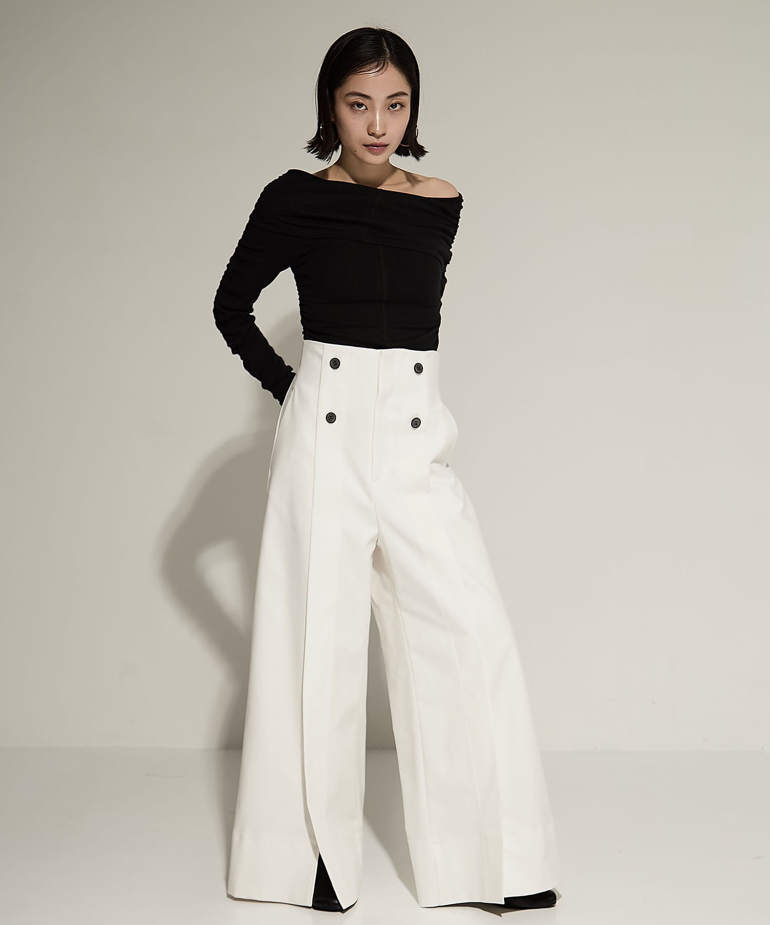 Washable Silk Cotton Offshoulder STUDIOUS