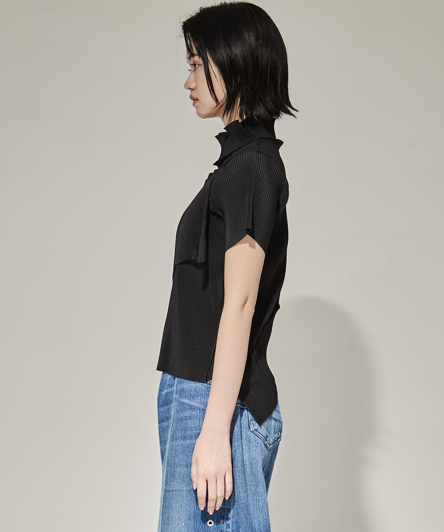 SPIRAL WAVE SHORT SLEEVE TOPHIGHNECK TIPE kotohayokozawa