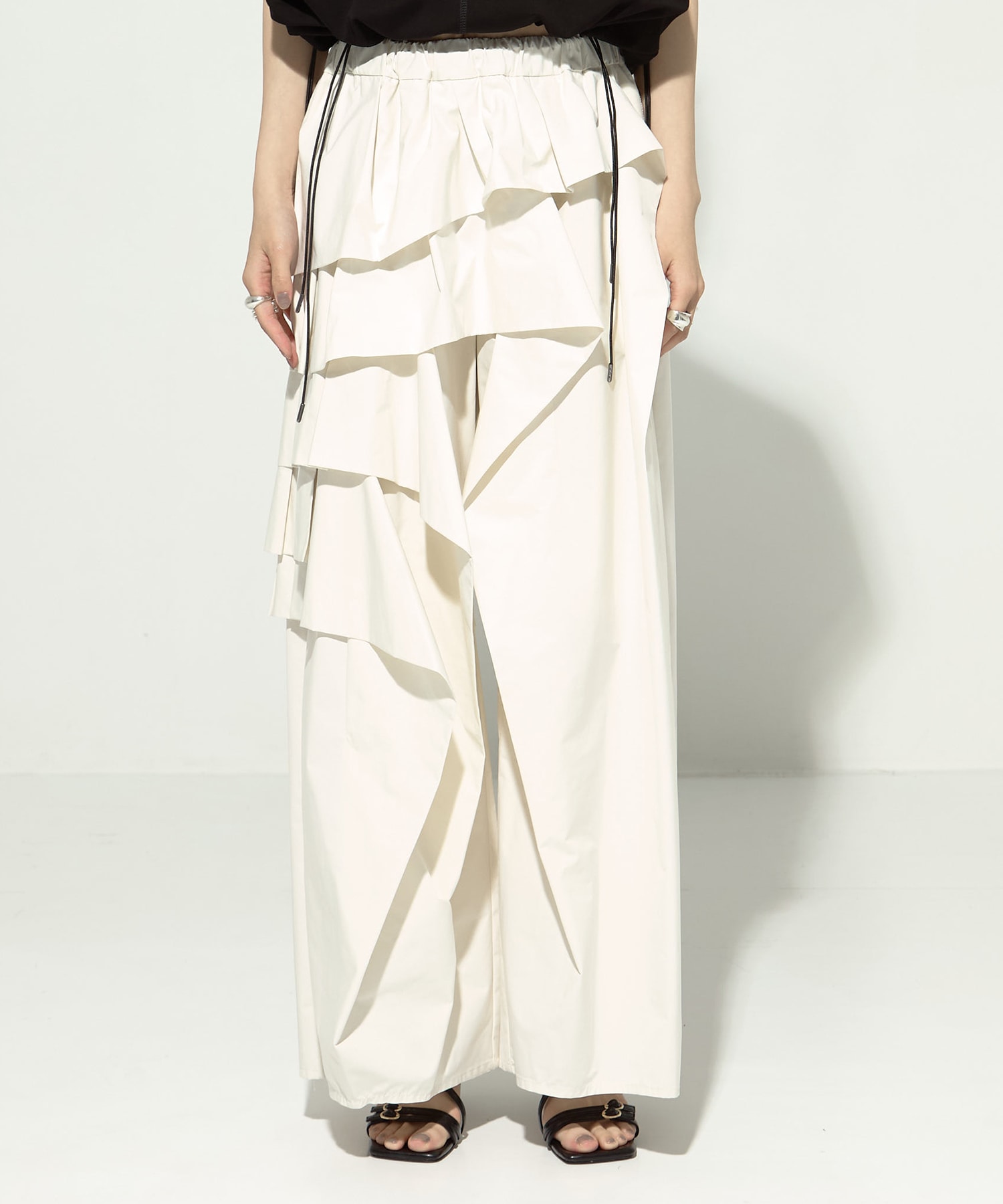 別注RUFFLE PANTS TAAKK
