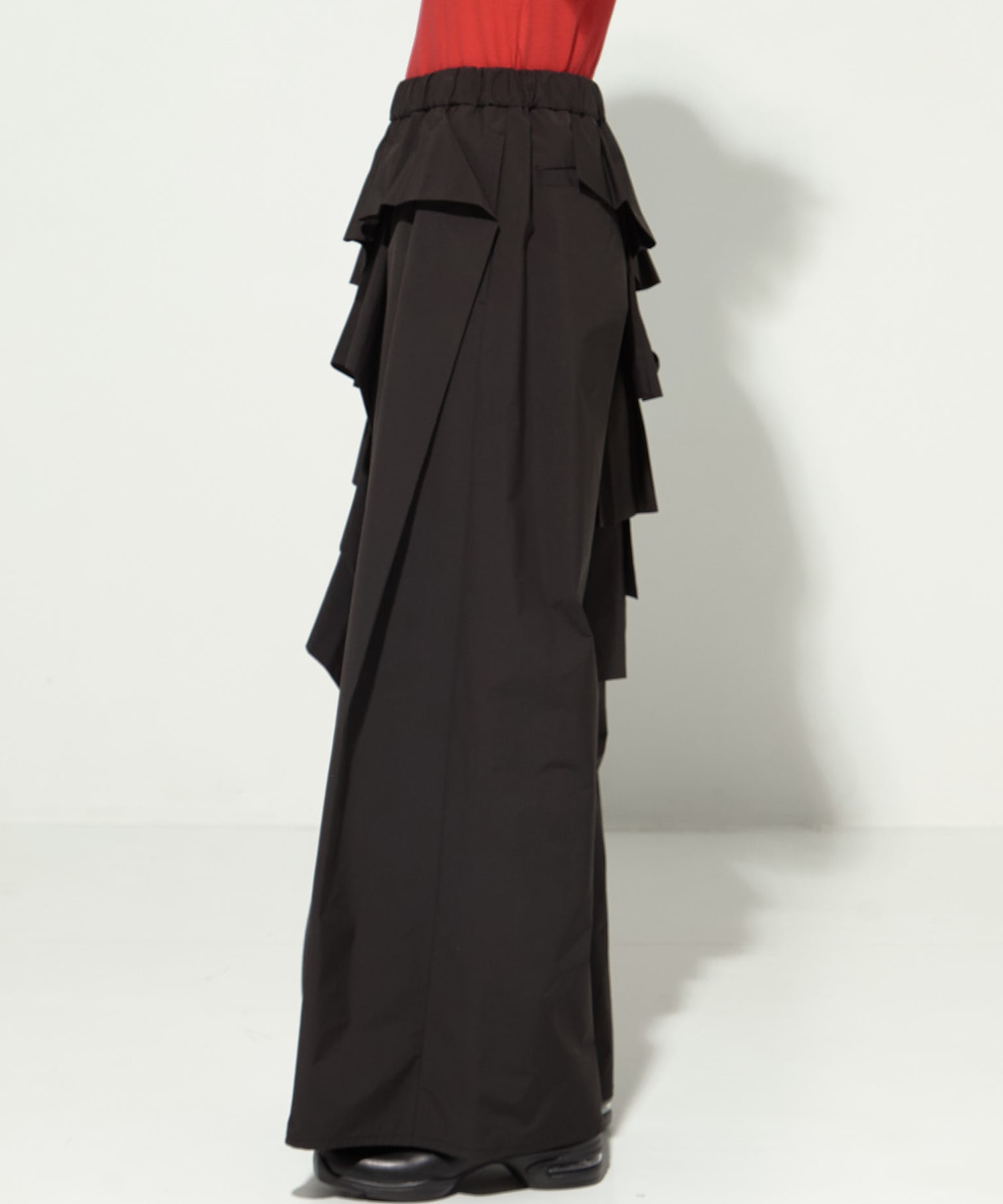 別注RUFFLE PANTS TAAKK