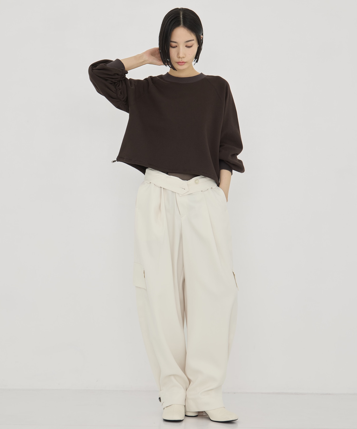 DRAWSTRING GATHER SLEEVE SWEAT SHIRT STUDIOUS