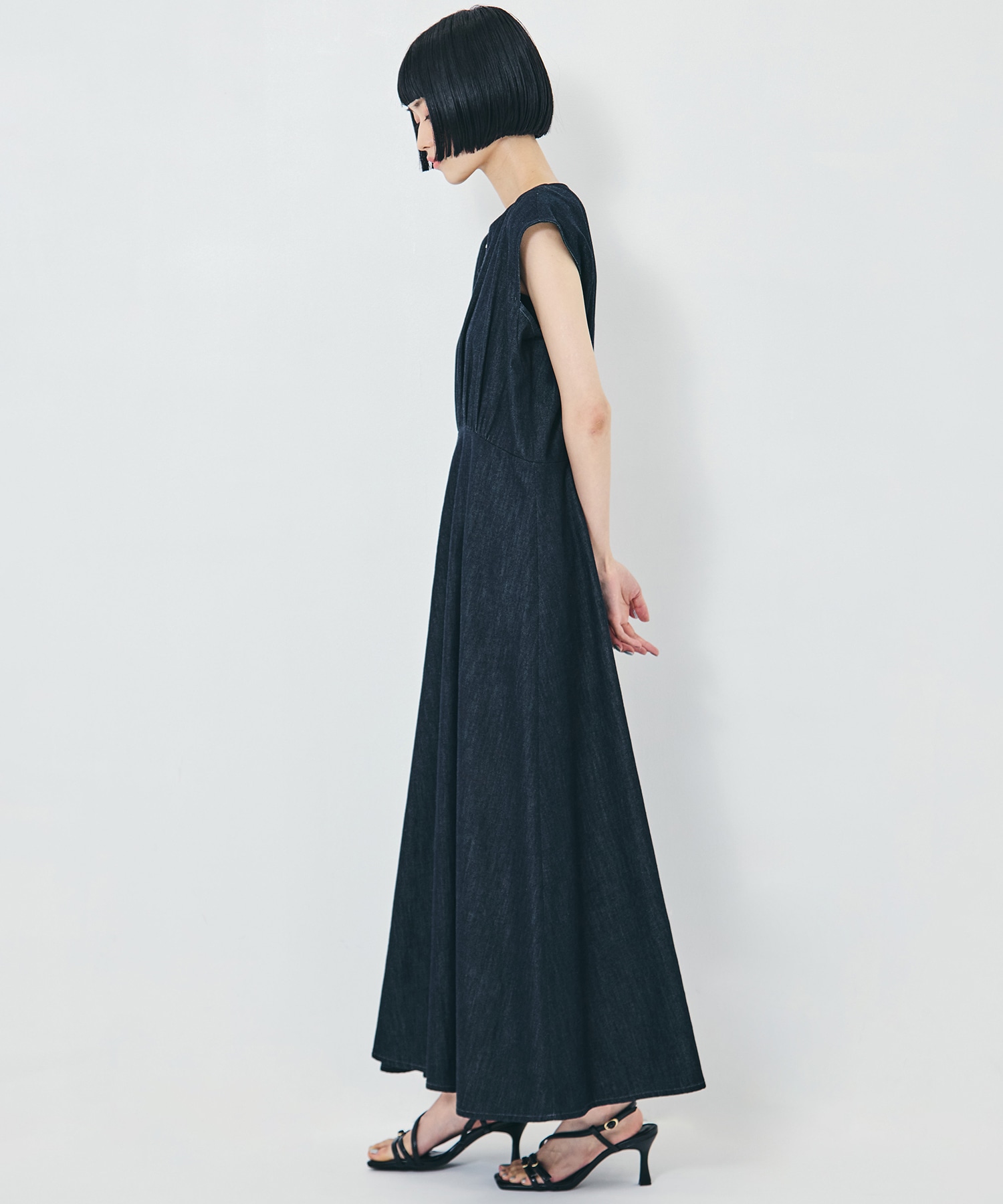 別注CUT-OUT FLERED DRESS 