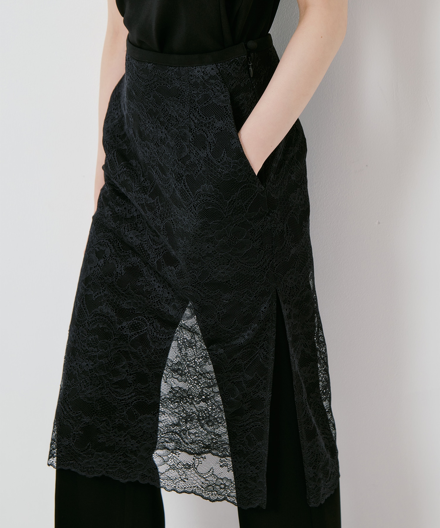 Raschel Lace Layered Trousers Mame Kurogouchi