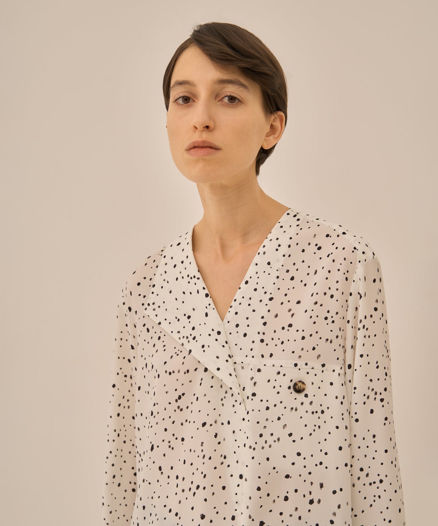Yasetsu pullover AKIRANAKA