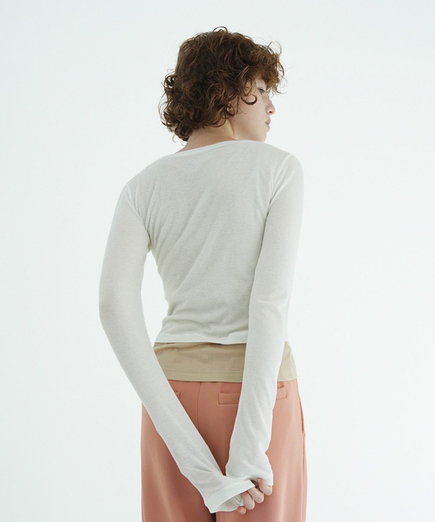 CURVED NECK LAYERED SET TOPS CLANE