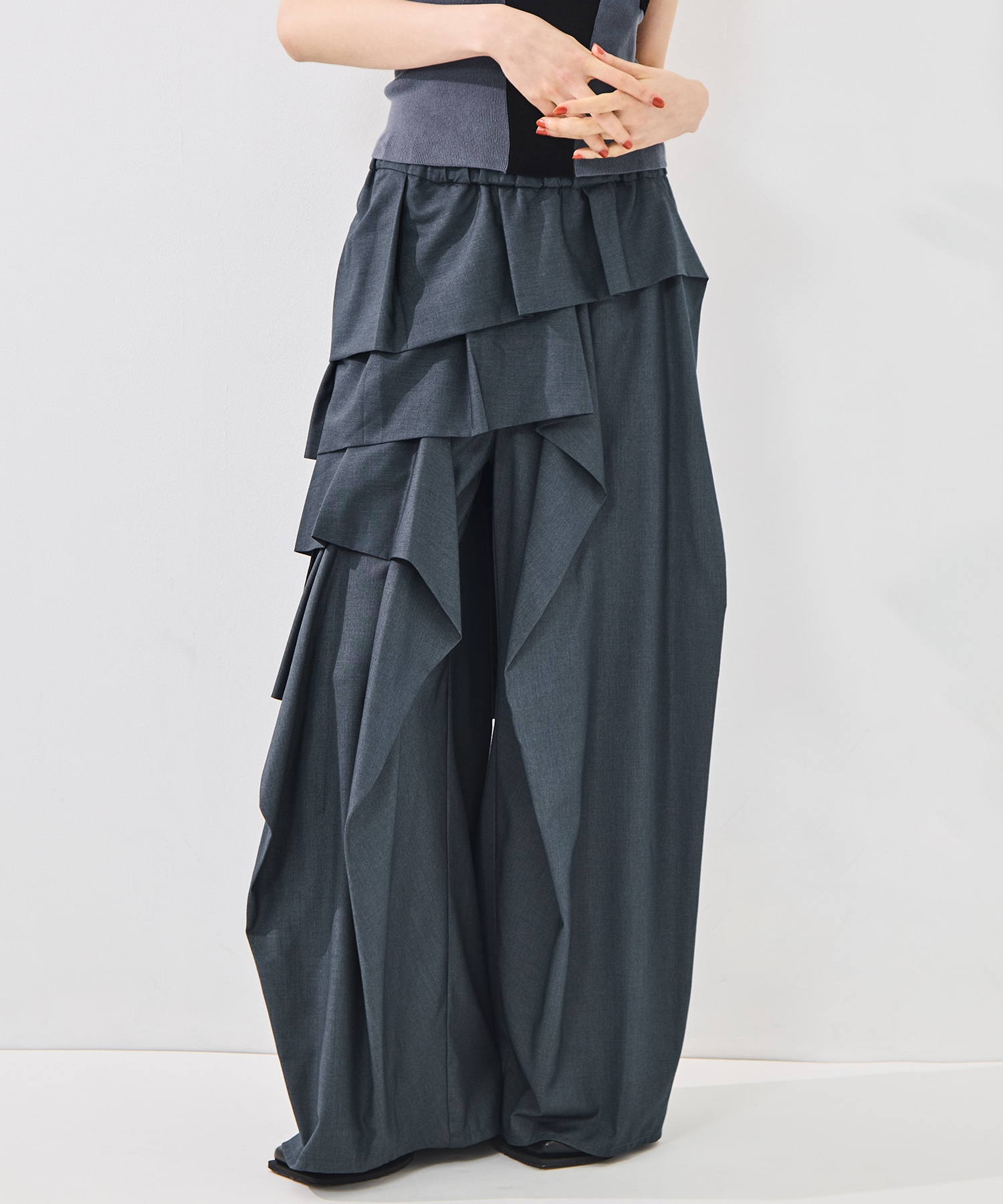 RUFFLE PANTS TAAKK