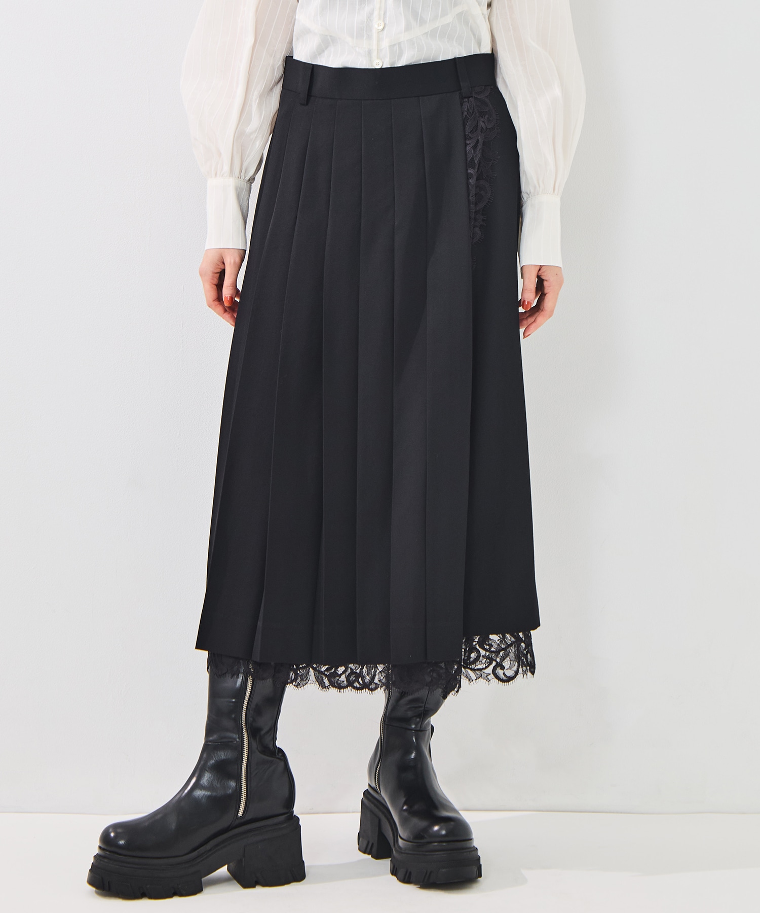 FINE WOOL PLEATED SKIRT WITH LACE TRIM FETICO