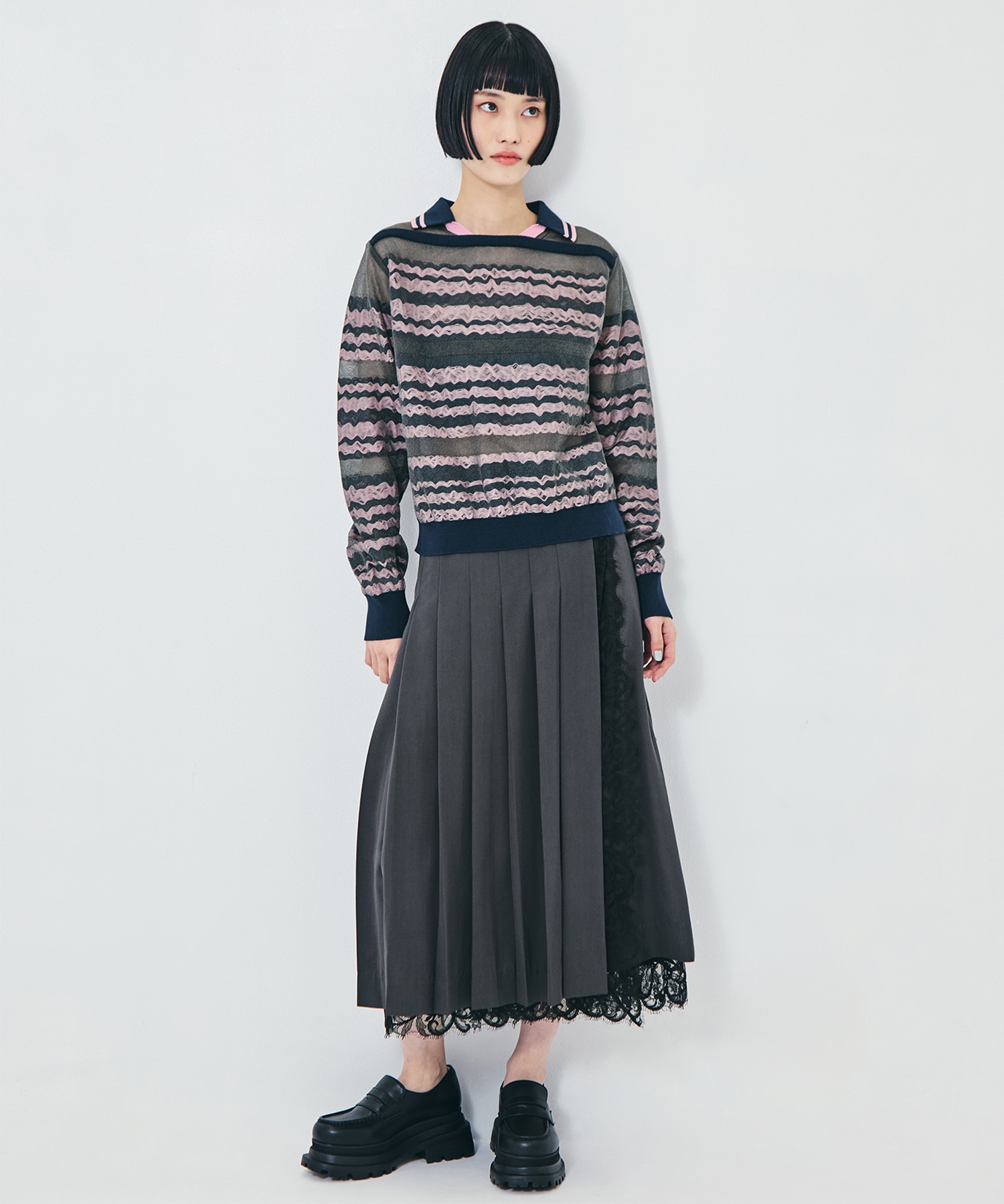 FINE WOOL PLEATED SKIRT WITH LACE TRIM FETICO