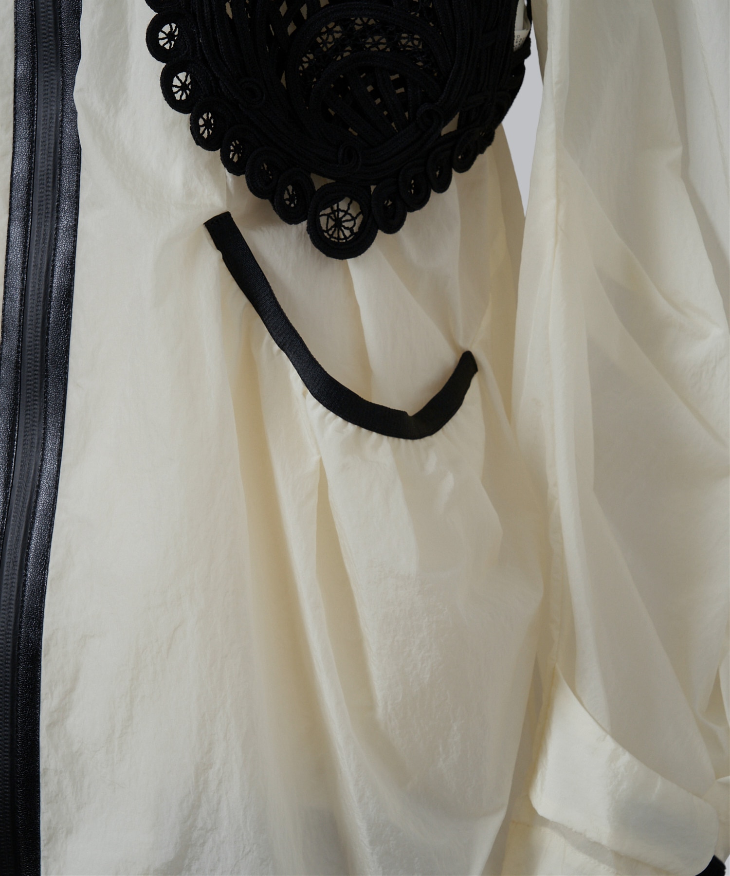 Nylon Oversized Jacket with Cording Embroidery Vest Mame Kurogouchi