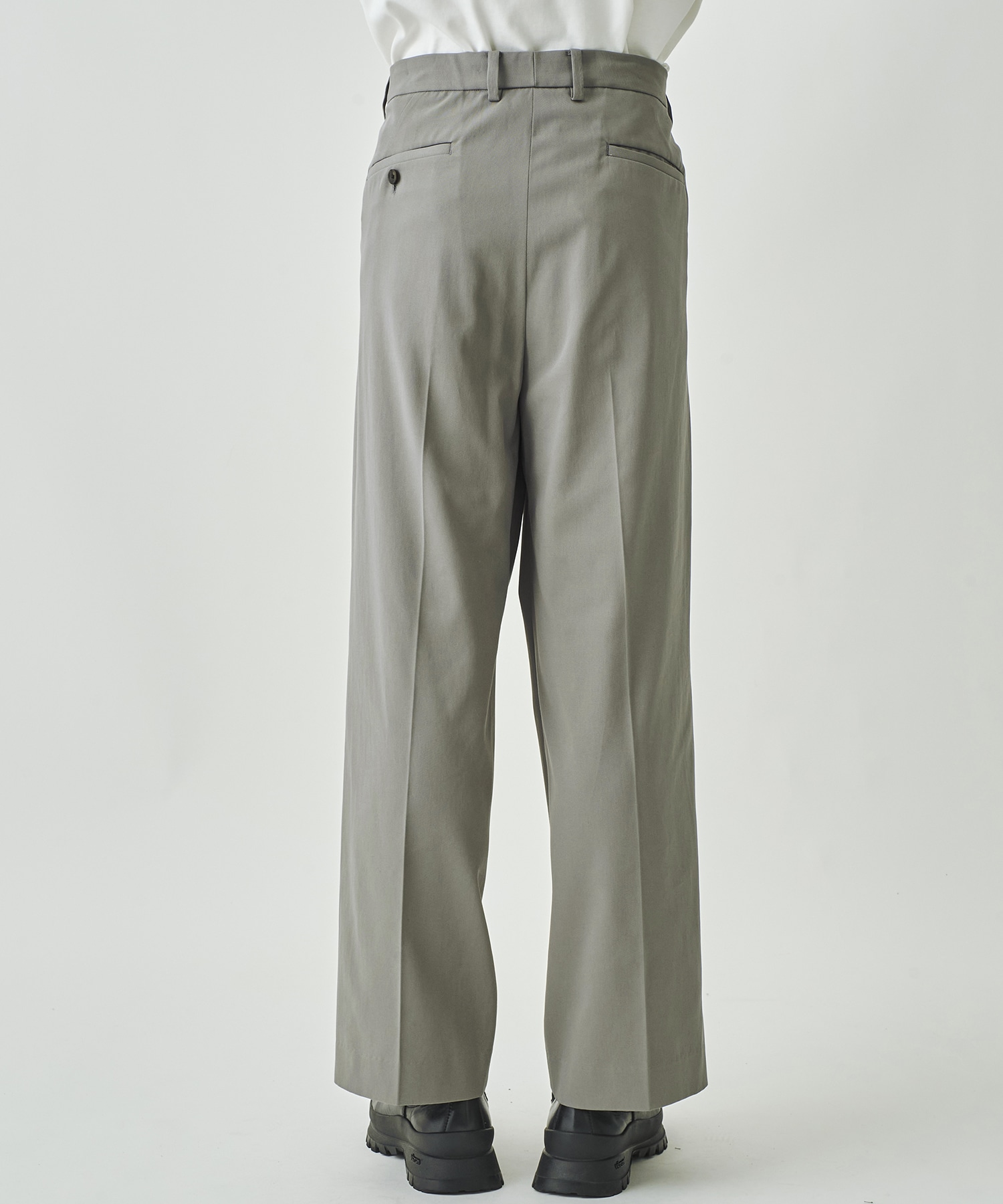 STRAIGHT PANTS URU TOKYO