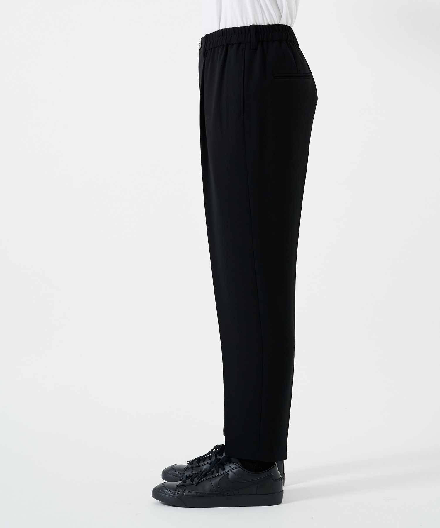 ESSENTIAL WIDE TAPERED PANTS STUDIOUS