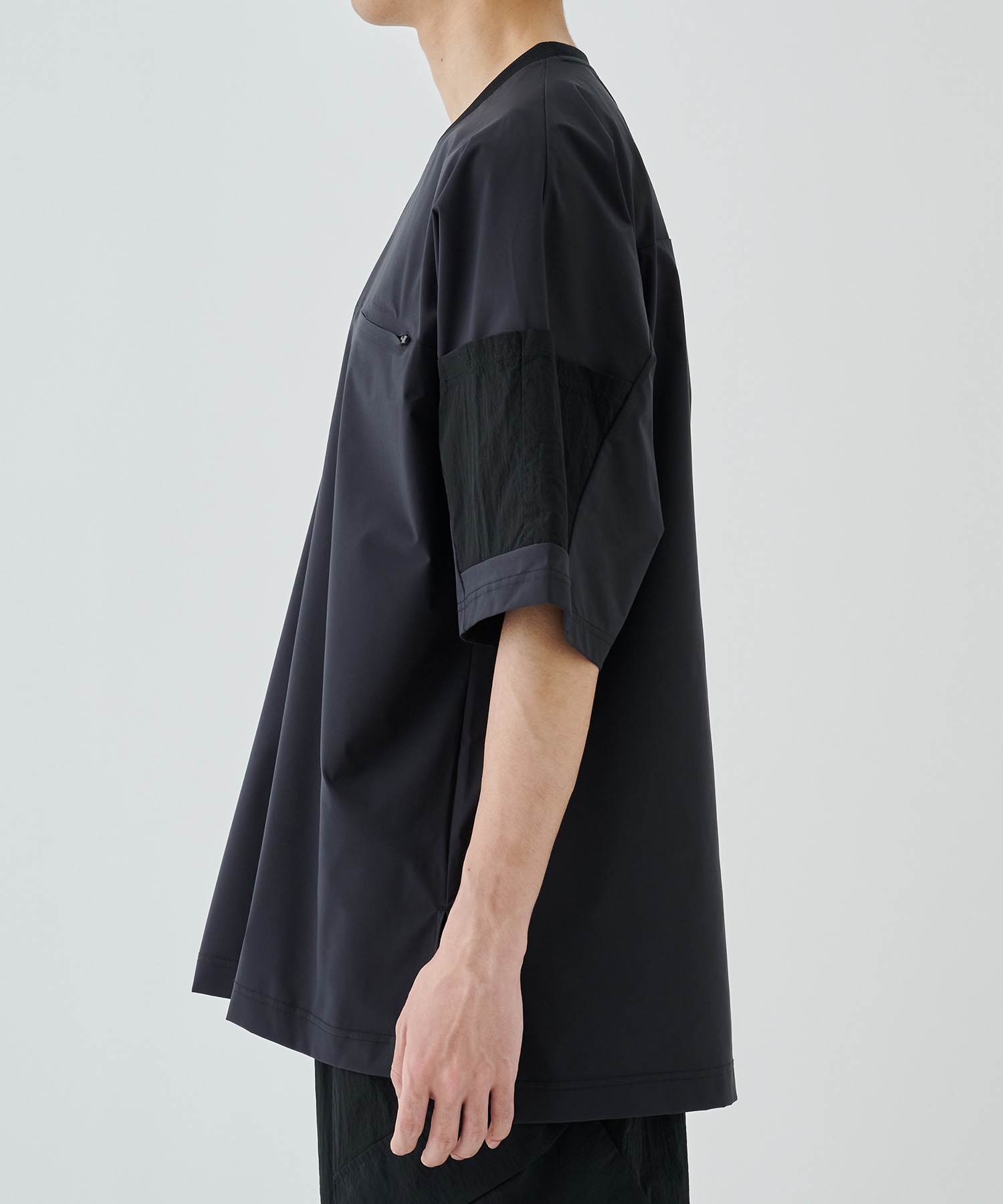 〈別注〉BLK NYLON SHORT SLEEVE T-SHIRTS White Mountaineering