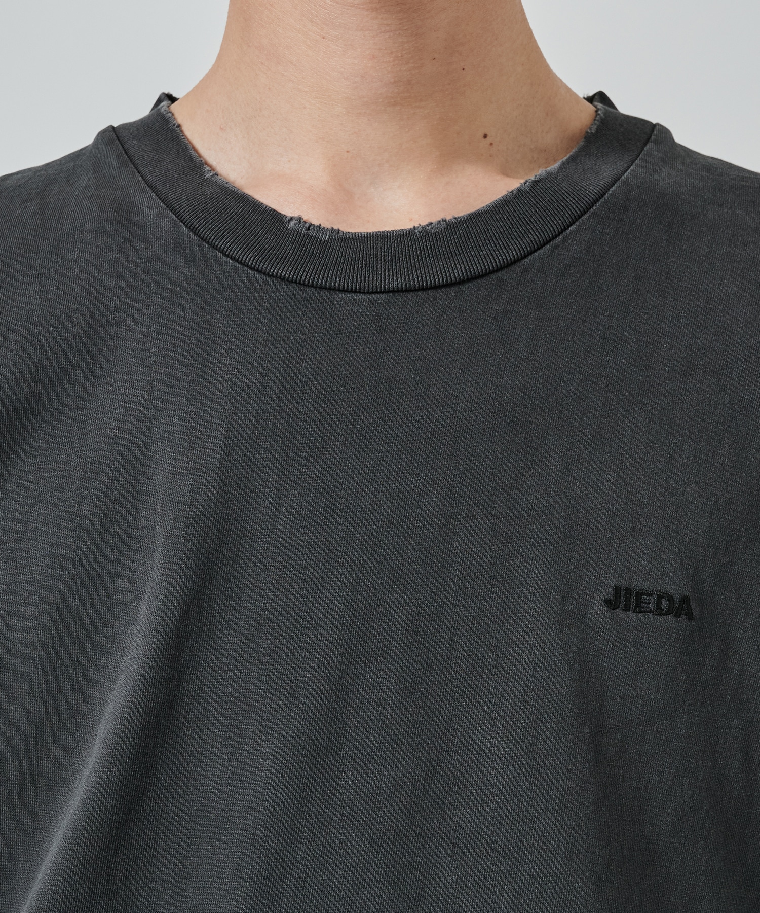 DAMAGE PIGMENT LOGO TEE JieDa