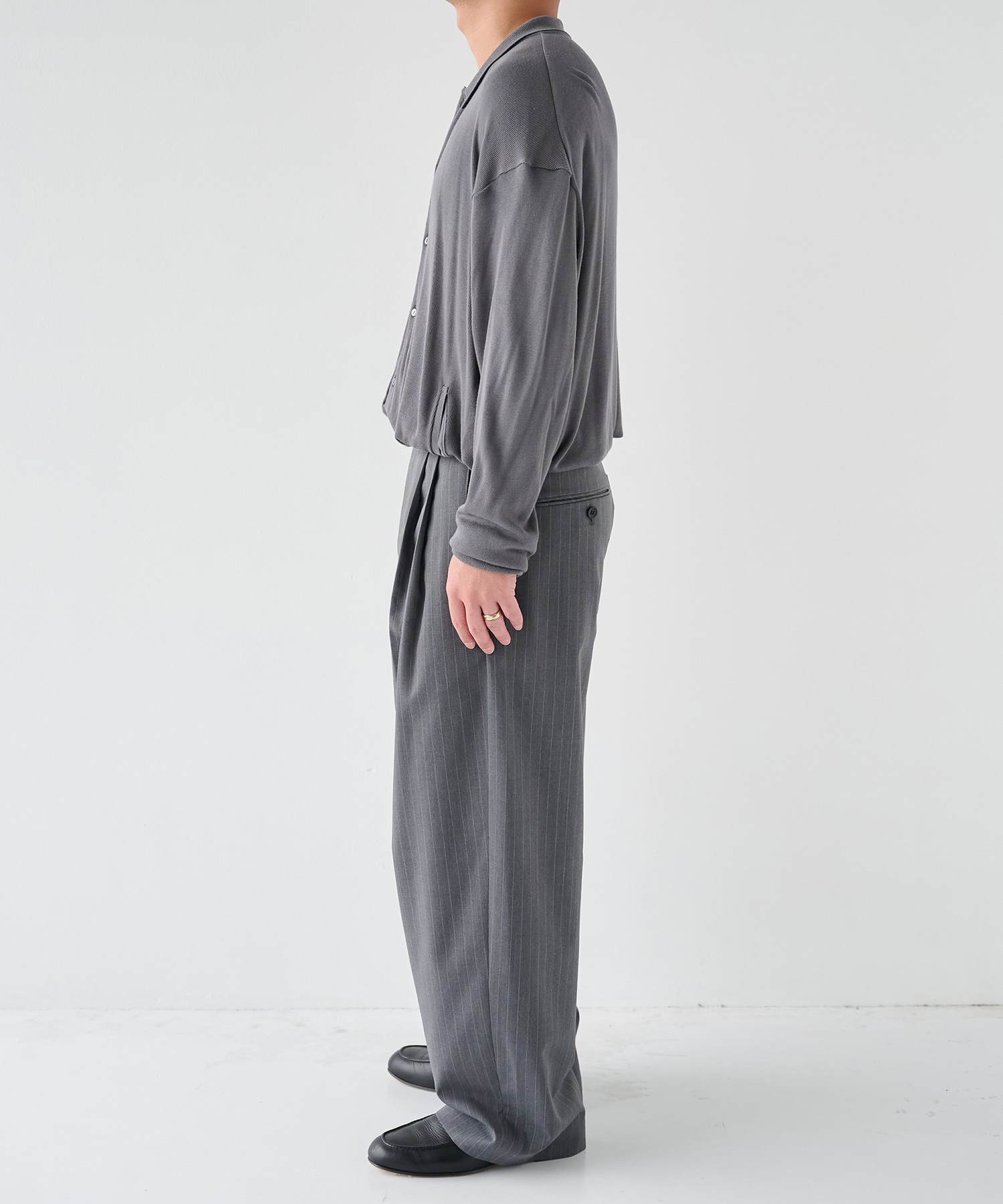 2Tuck Curve Slacks STUDIOUS