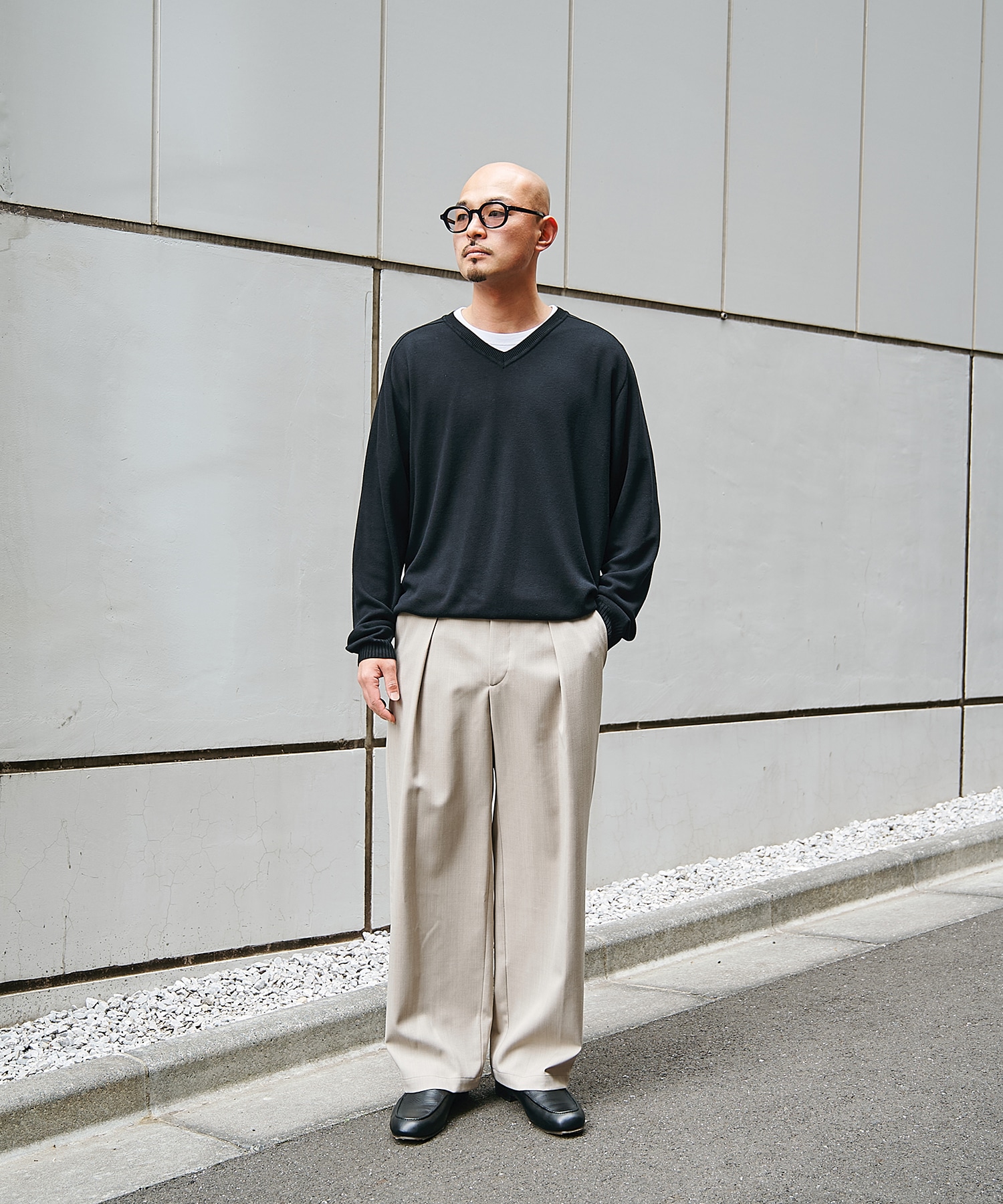 Smooth Silky V neck Knit STUDIOUS