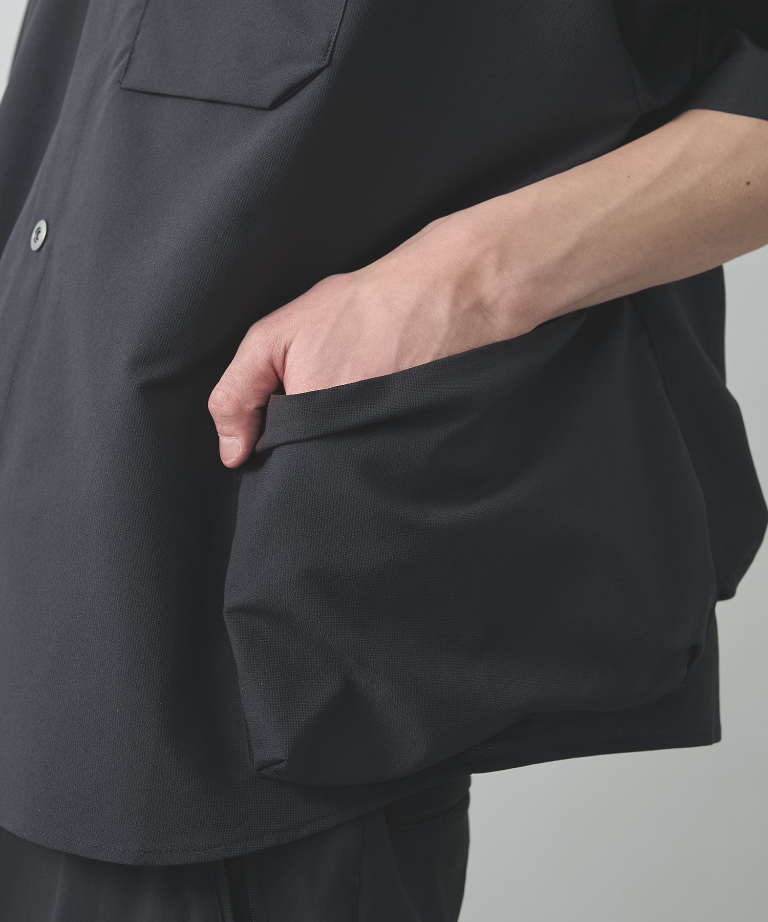 THE MULTIPLE POCKETS S/S SHIRTS POLIQUANT