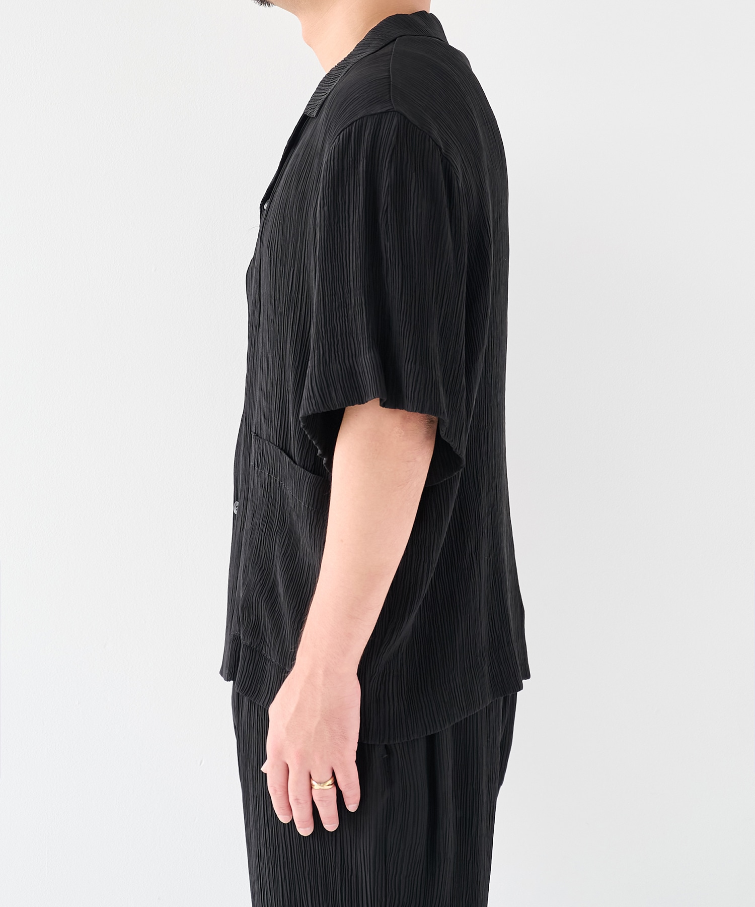 Silky Pleats Open Shirts STUDIOUS