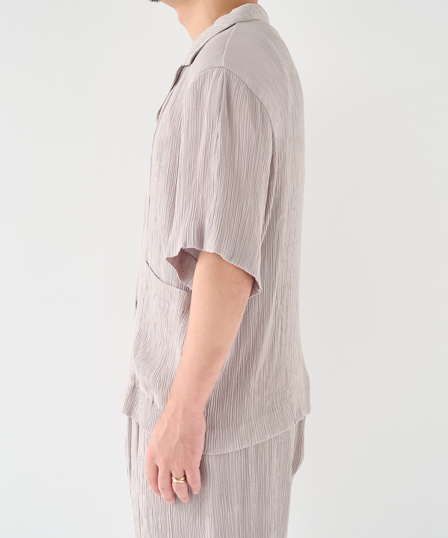 Silky Pleats Open Shirts STUDIOUS