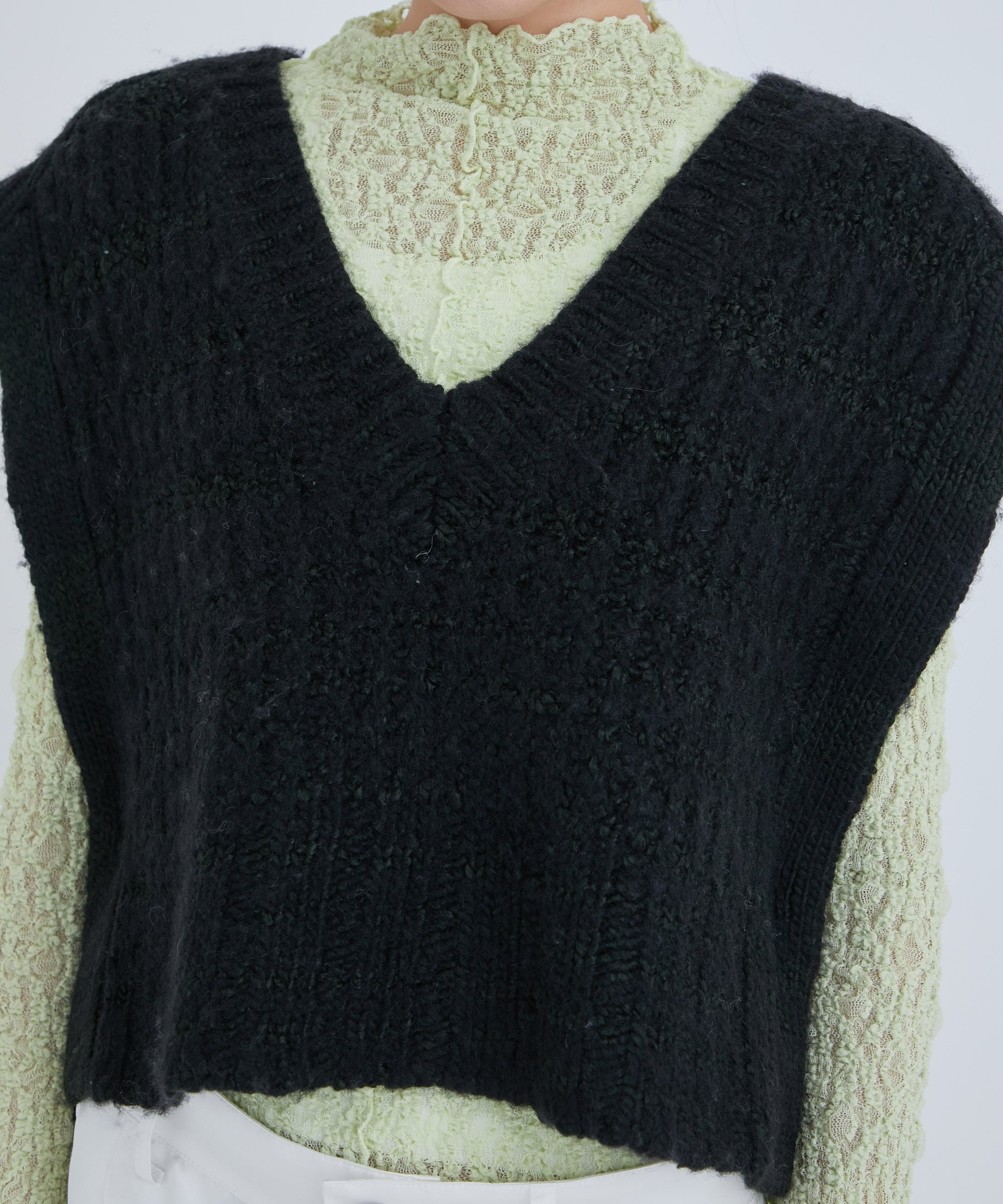 Chanky Yarn Knit Vest STUDIOUS