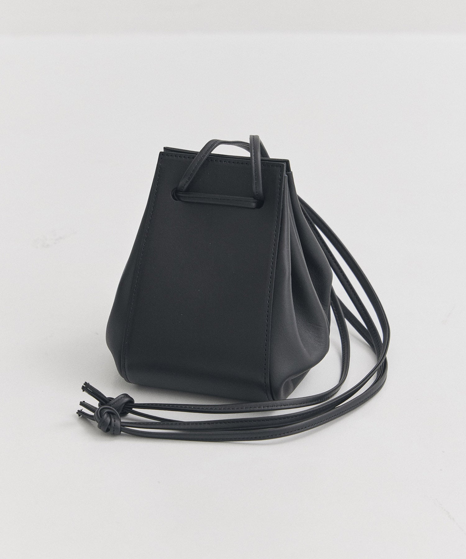 別注レザー巾着BAG COURTNEY ORLA