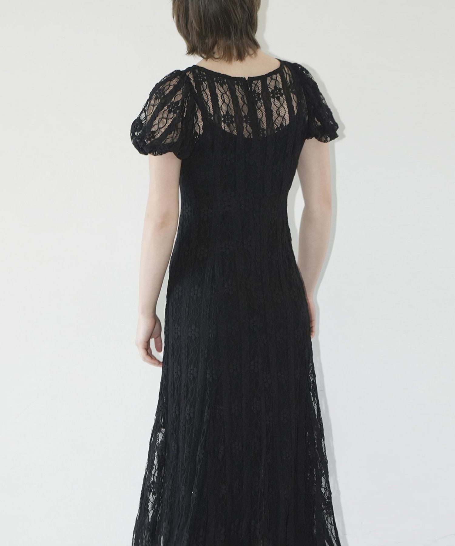 LACE MINI PUFF SLEEVE ONEPIECE CLANE
