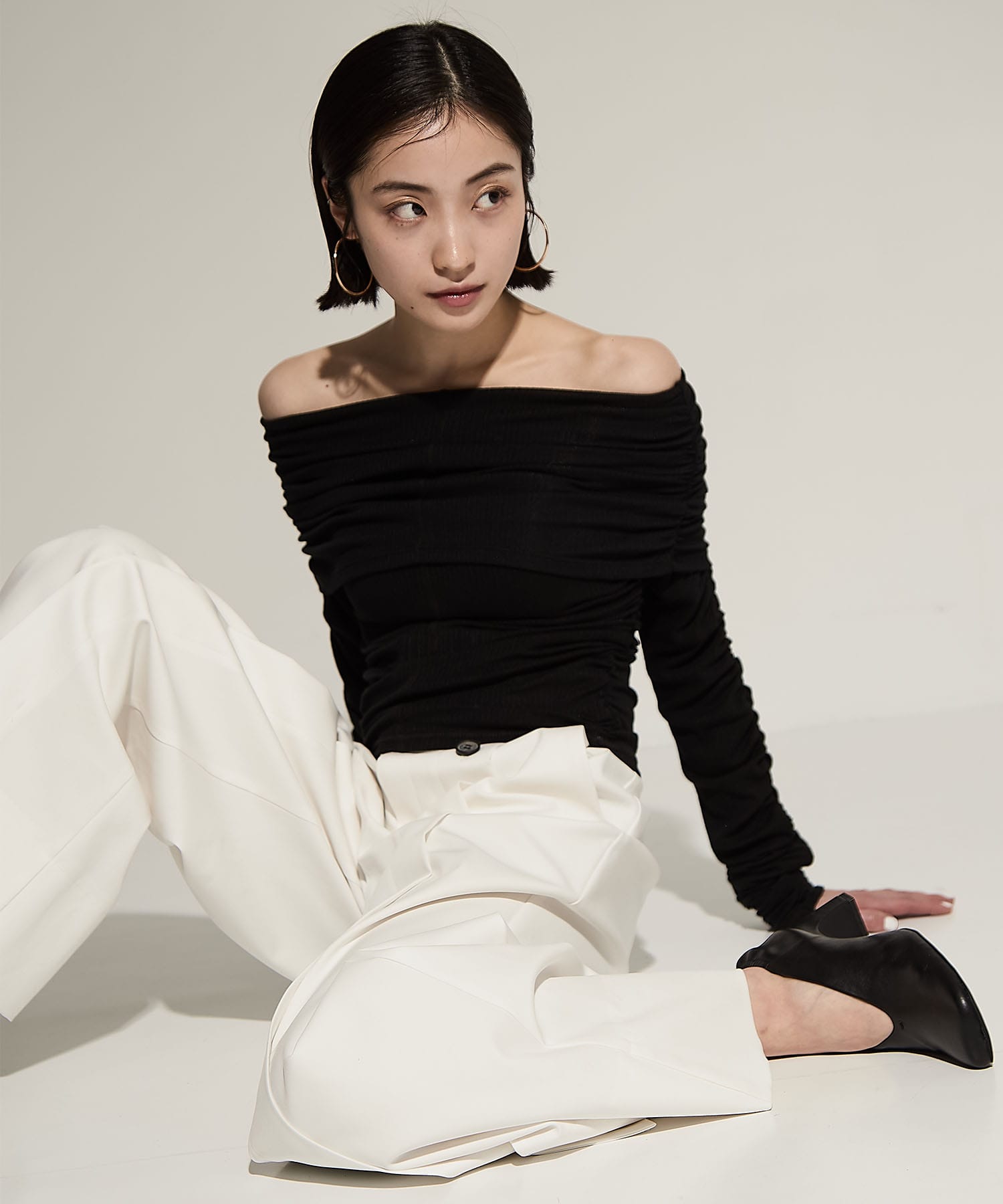 Washable Silk Cotton Offshoulder STUDIOUS