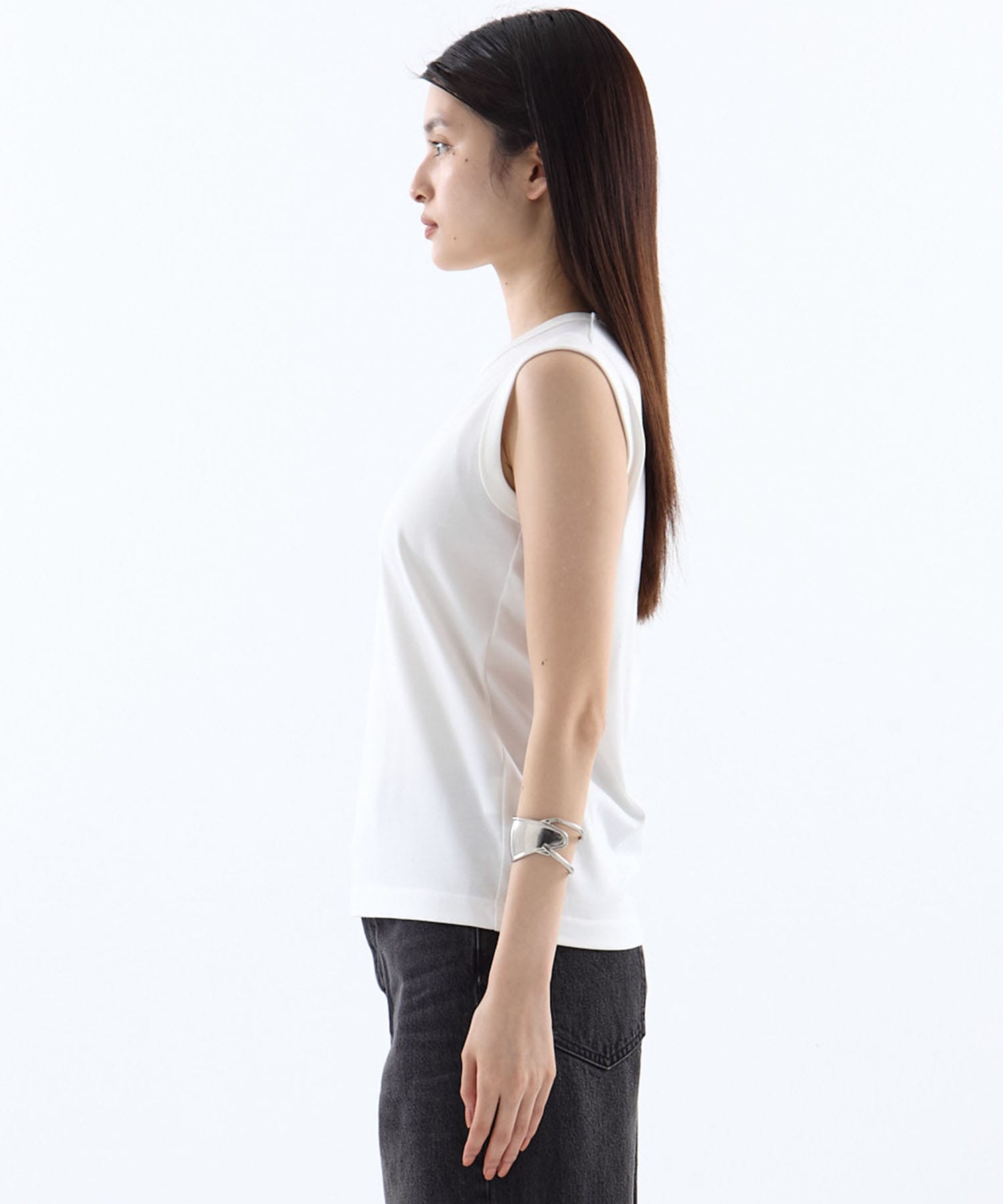 REFINA SLEEVELESS T-SHIRT CINOH